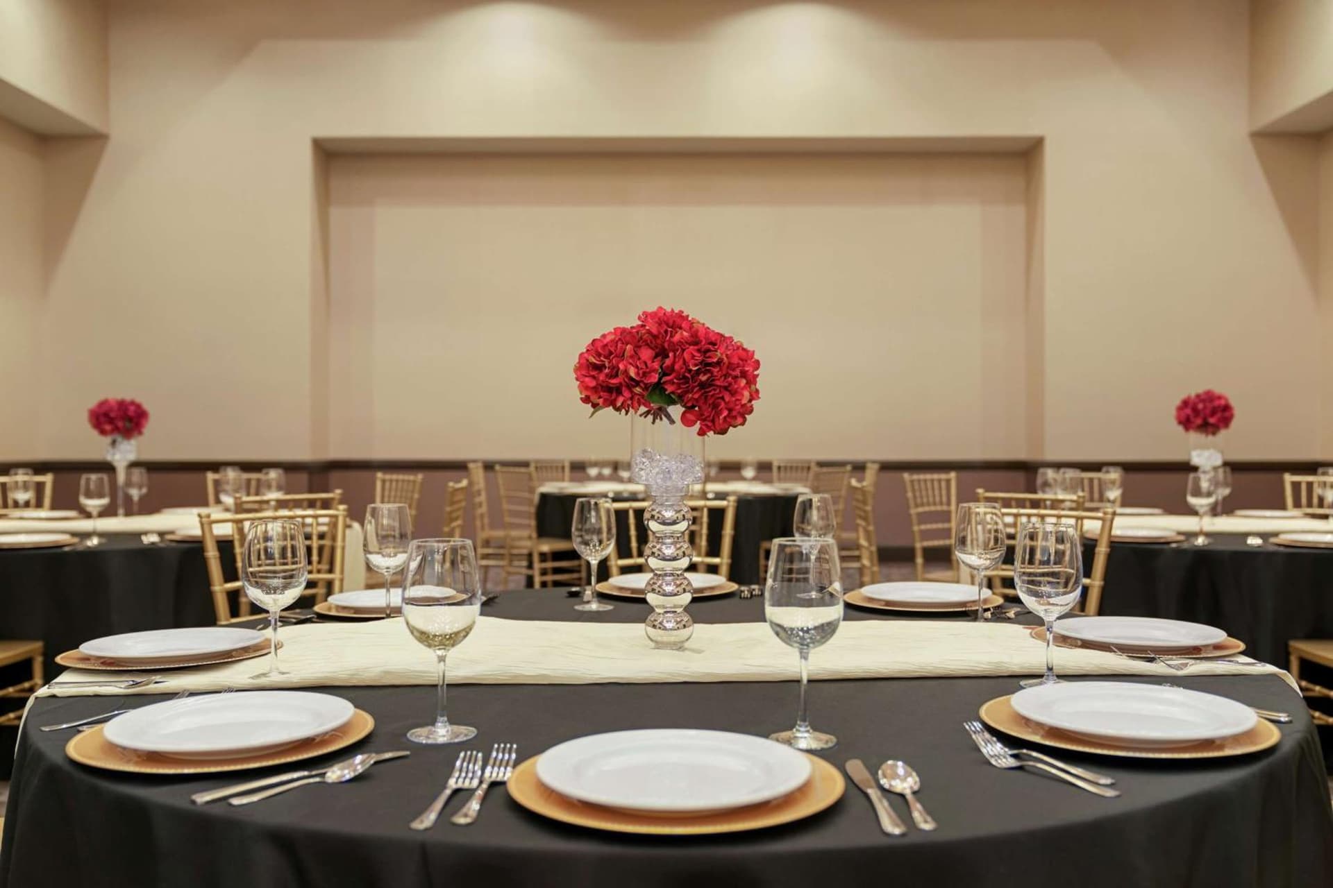 Embassy Suites by Hilton Salt Lake West Valley City gallery photo in West Valley City, UT — image 77