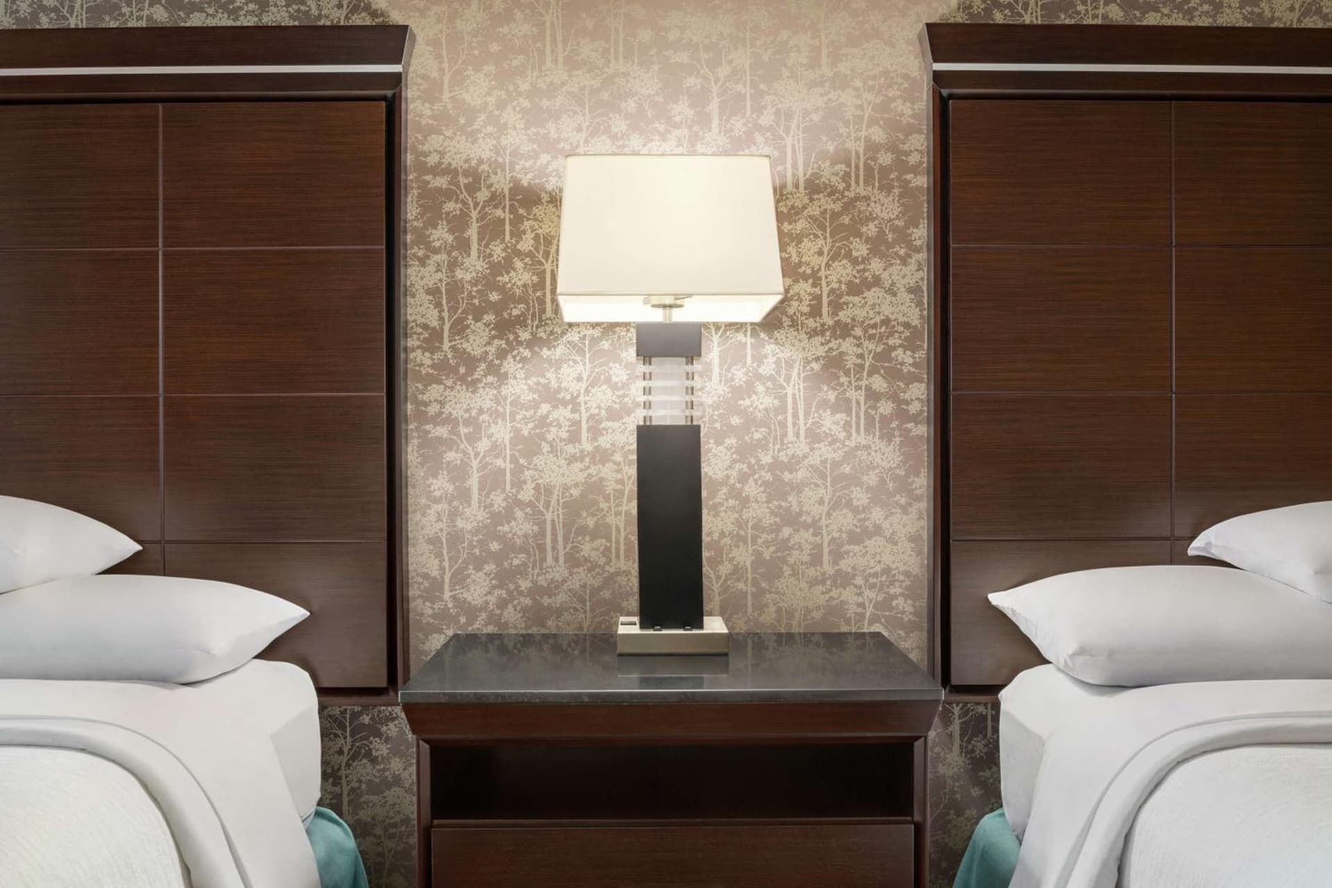 Embassy Suites by Hilton Salt Lake West Valley City gallery photo in West Valley City, UT — image 46