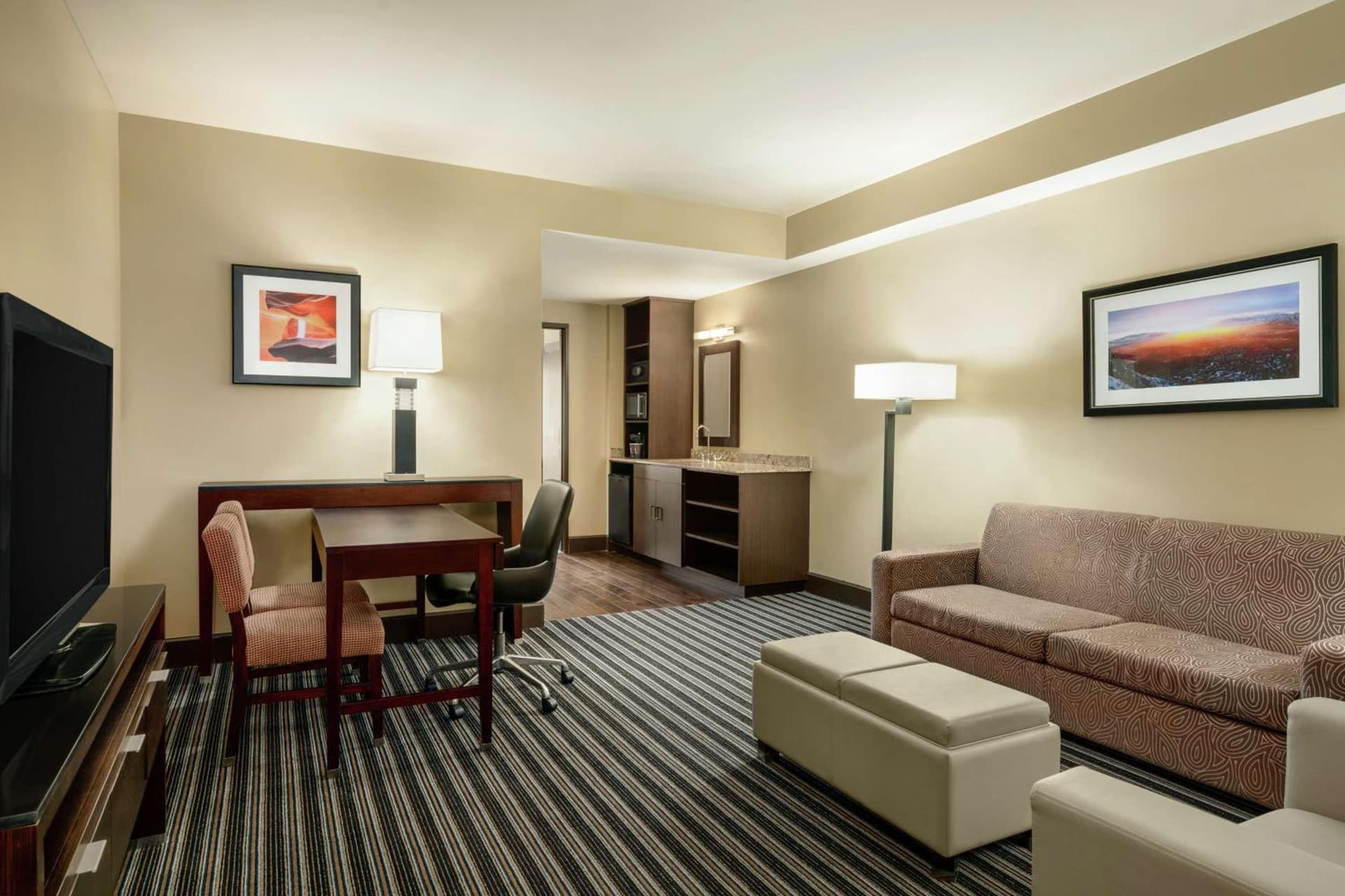 Embassy Suites by Hilton Salt Lake West Valley City gallery photo in West Valley City, UT — image 12