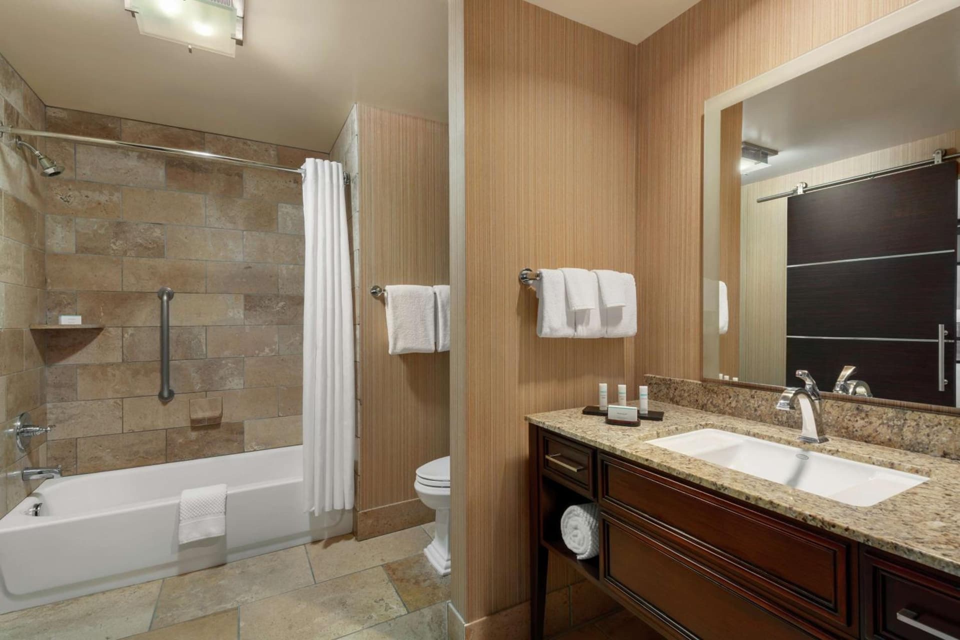 Embassy Suites by Hilton Salt Lake West Valley City gallery photo in West Valley City, UT — image 14