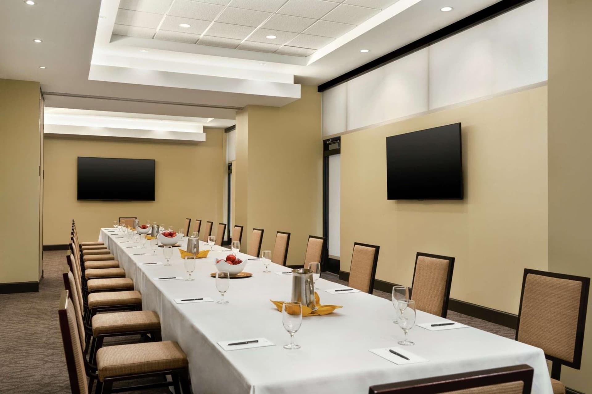 Embassy Suites by Hilton Salt Lake West Valley City gallery photo in West Valley City, UT — image 52