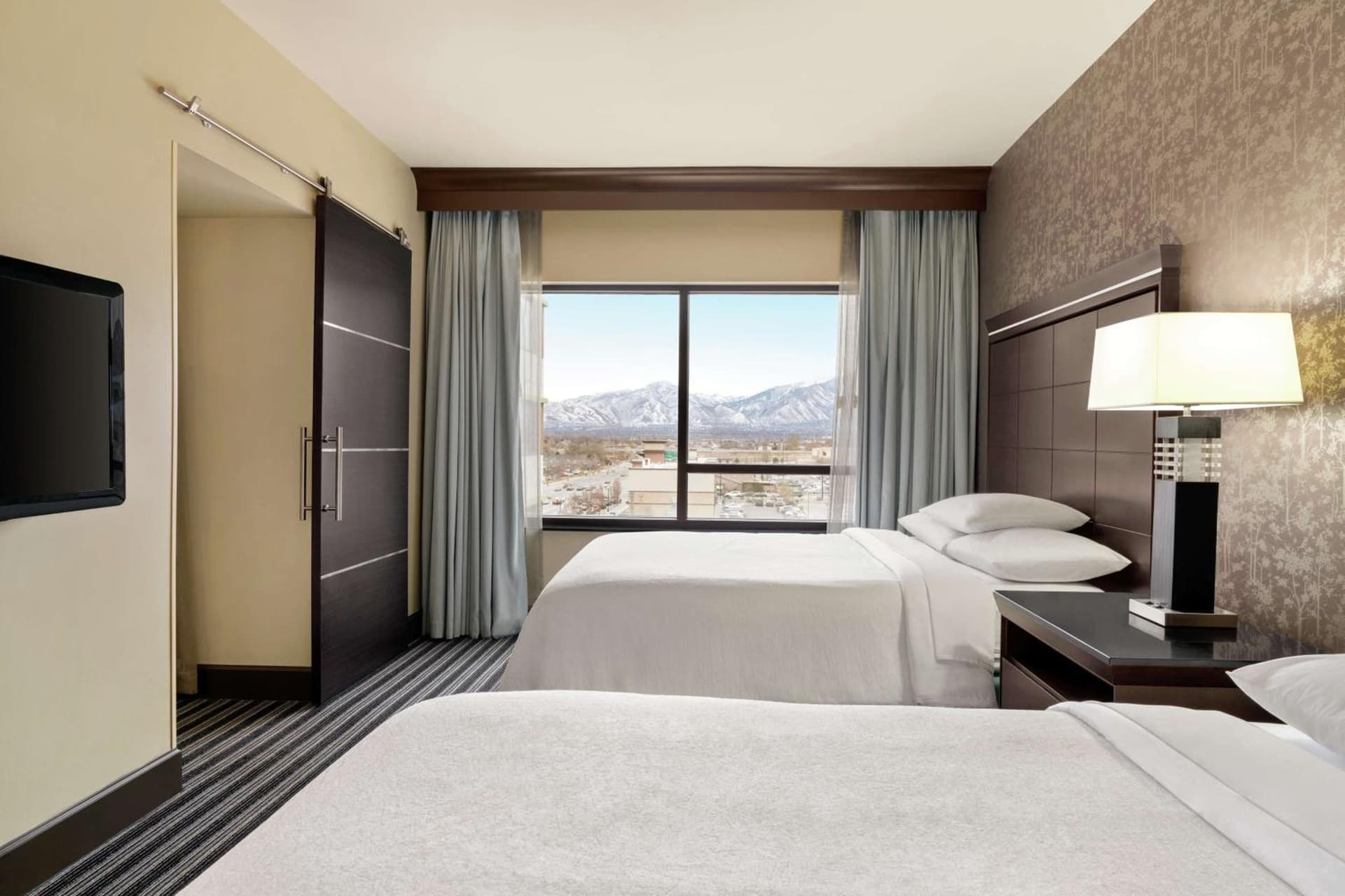 Embassy Suites by Hilton Salt Lake West Valley City gallery photo in West Valley City, UT — image 22