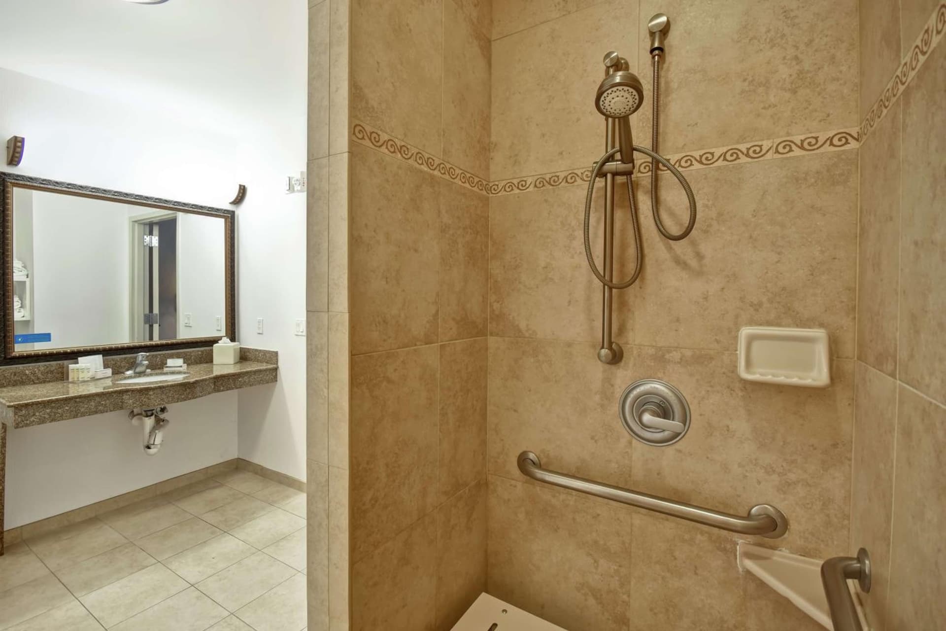 Hampton Inn & Suites Salt Lake City-West Jordan gallery photo in West Jordan, UT — image 43