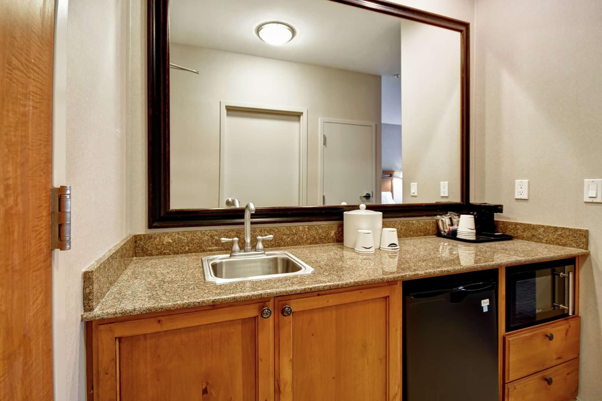 Hampton Inn & Suites Salt Lake City-West Jordan gallery photo in West Jordan, UT — image 15