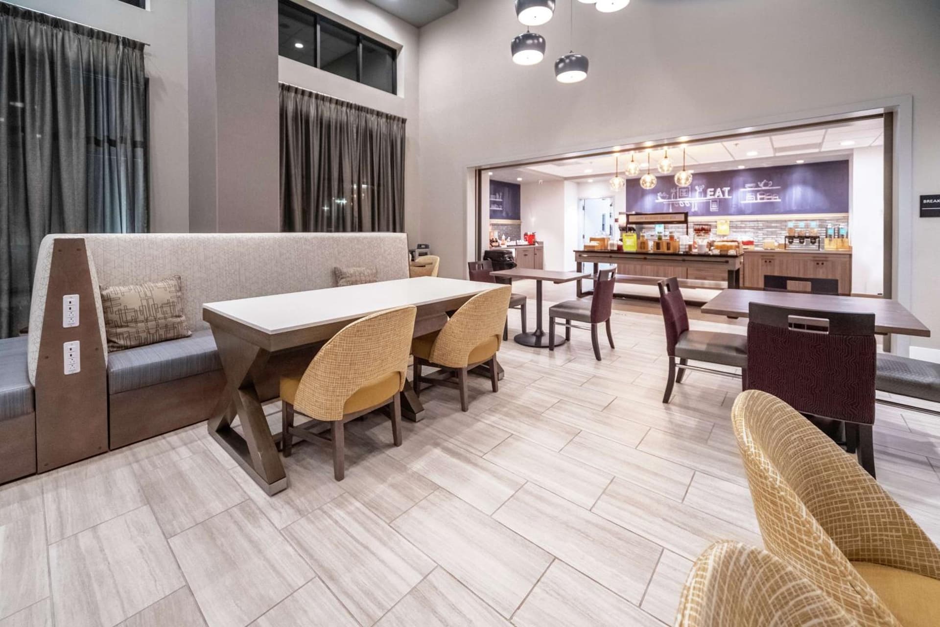 Hampton Inn & Suites Santa Maria gallery photo in Santa Maria, CA — image 12