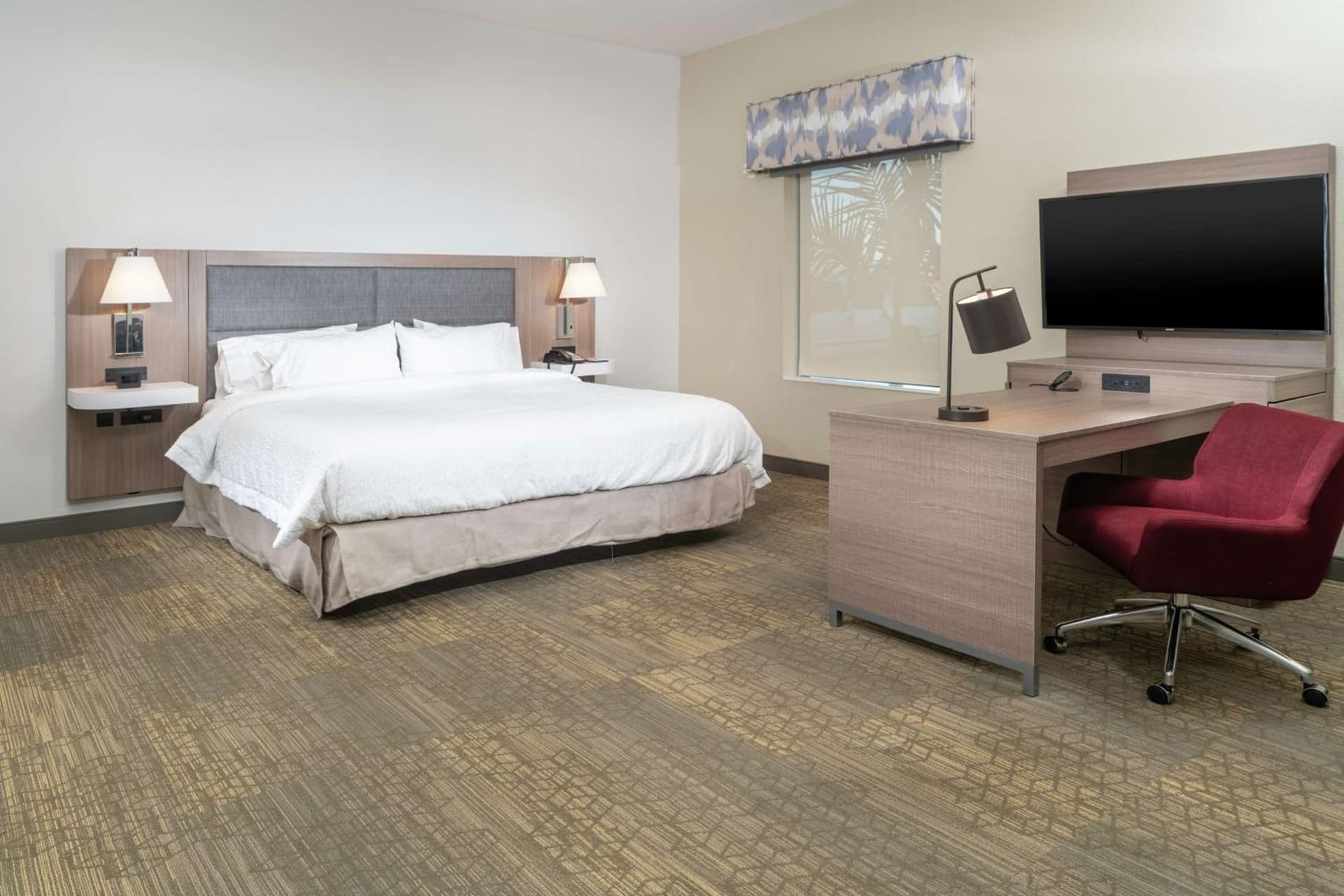 Hampton Inn & Suites Santa Maria interior in Santa Maria, CA — gallery photo 2