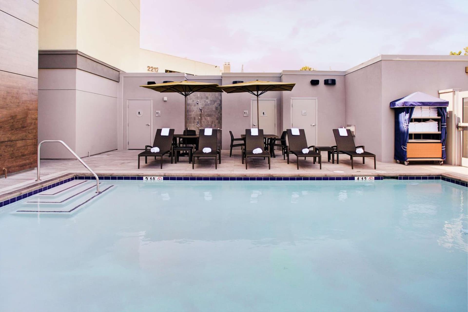 Hampton Inn & Suites Irvine/Orange County Airport gallery photo in Irvine, CA — image 28