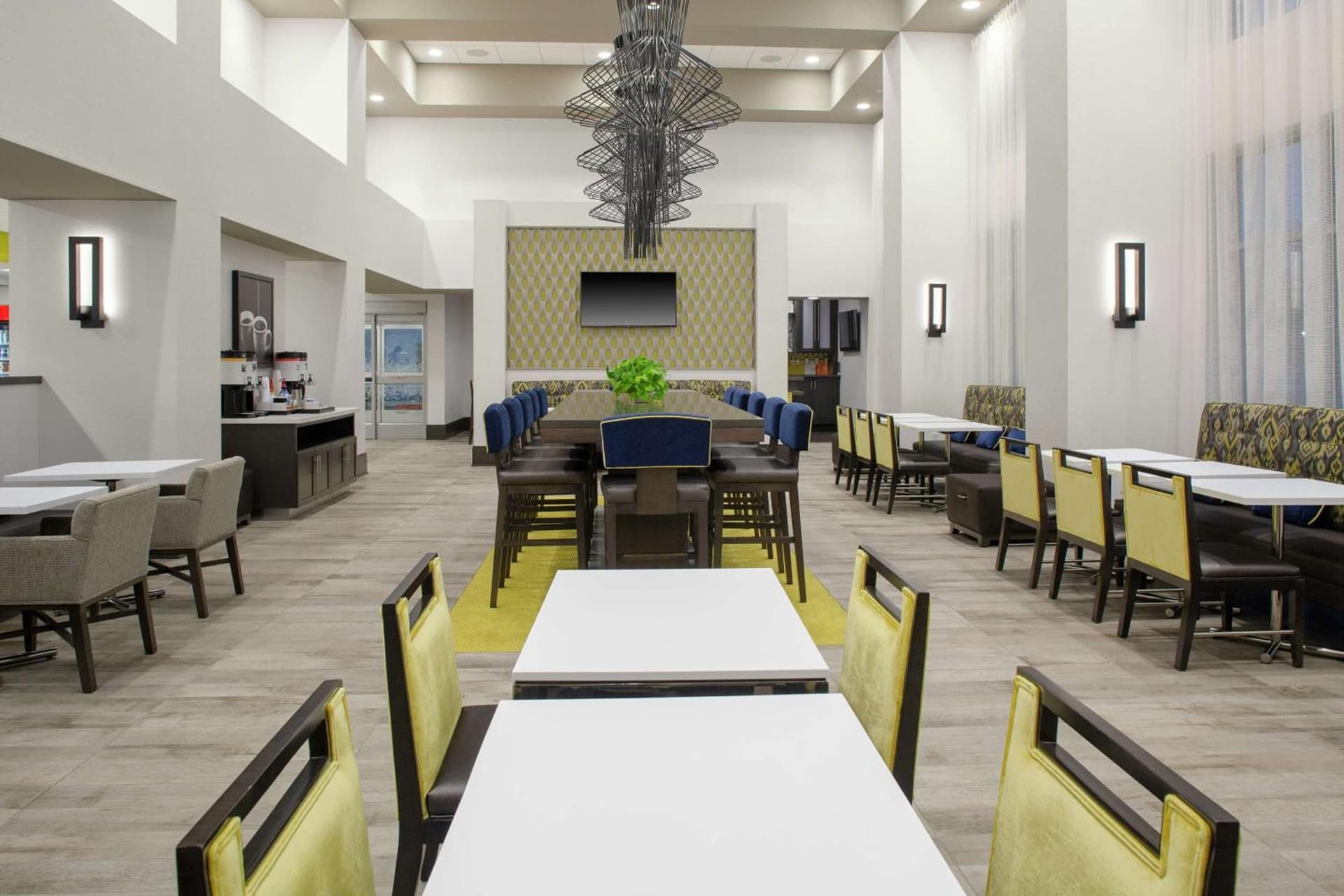 Hampton Inn & Suites Irvine/Orange County Airport gallery photo in Irvine, CA — image 31
