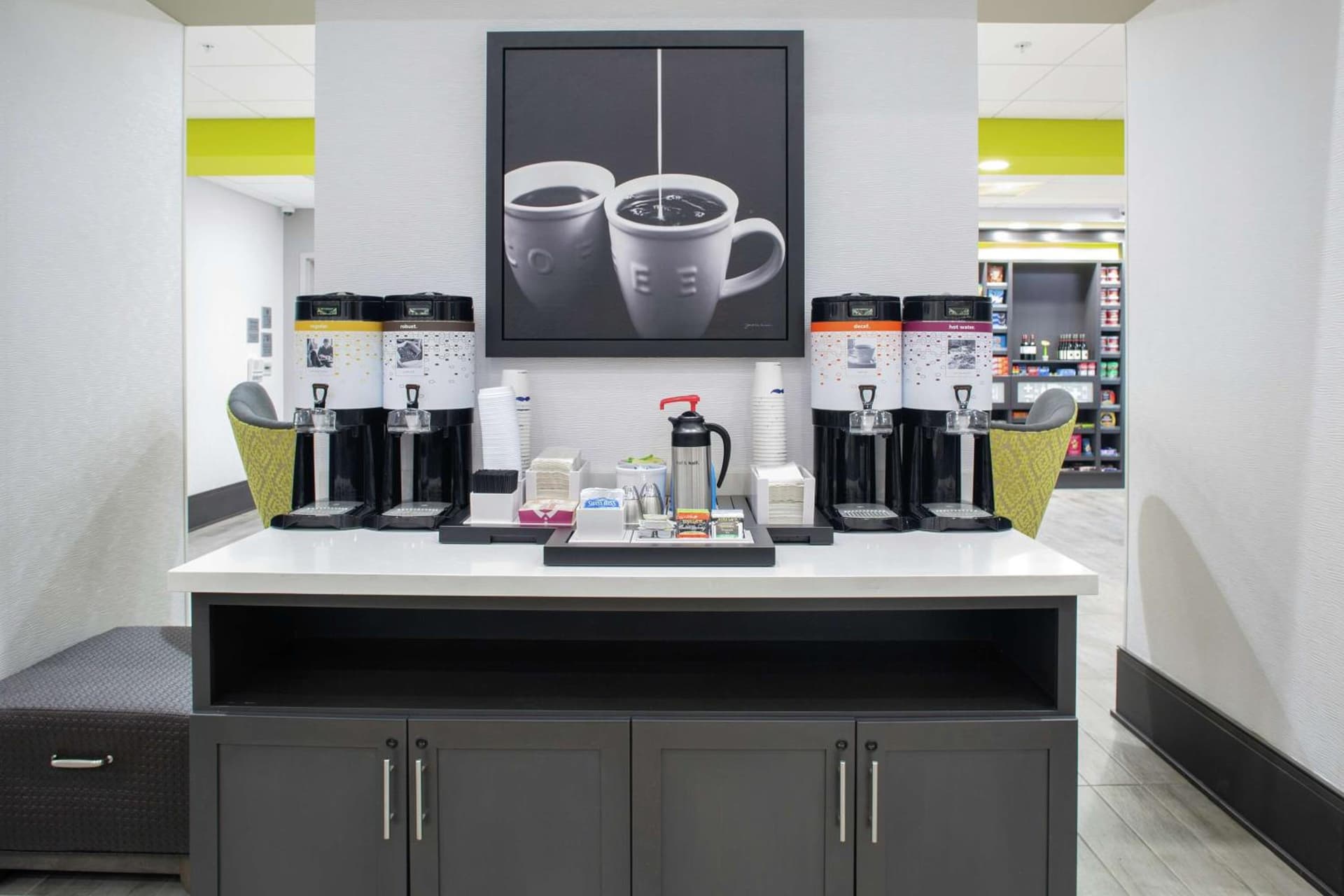 Hampton Inn & Suites Irvine/Orange County Airport gallery photo in Irvine, CA — image 21