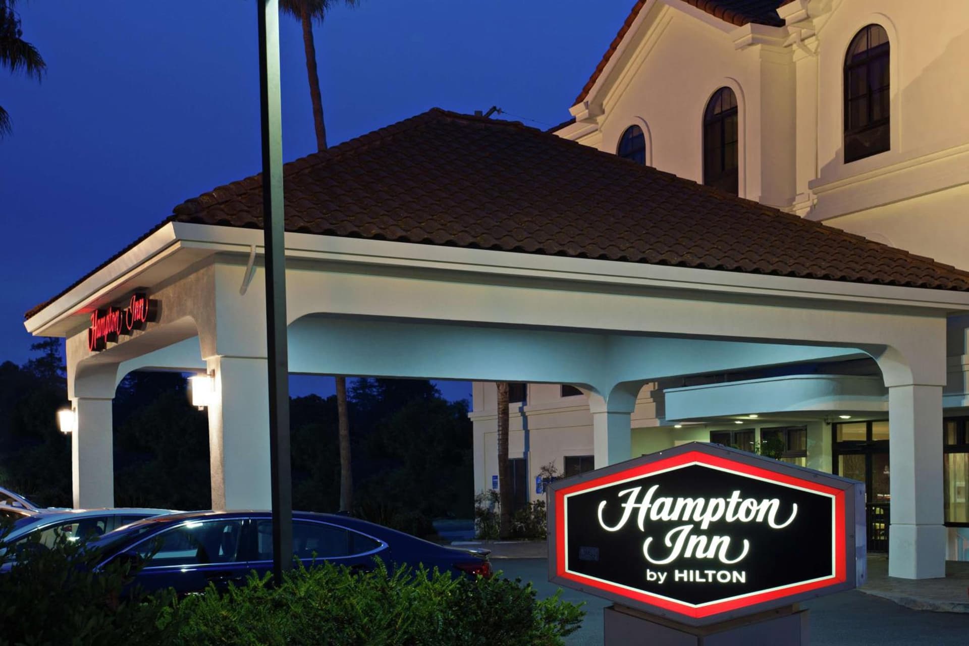 Hampton Inn Santa Cruz interior in Santa Cruz, CA — gallery photo 2