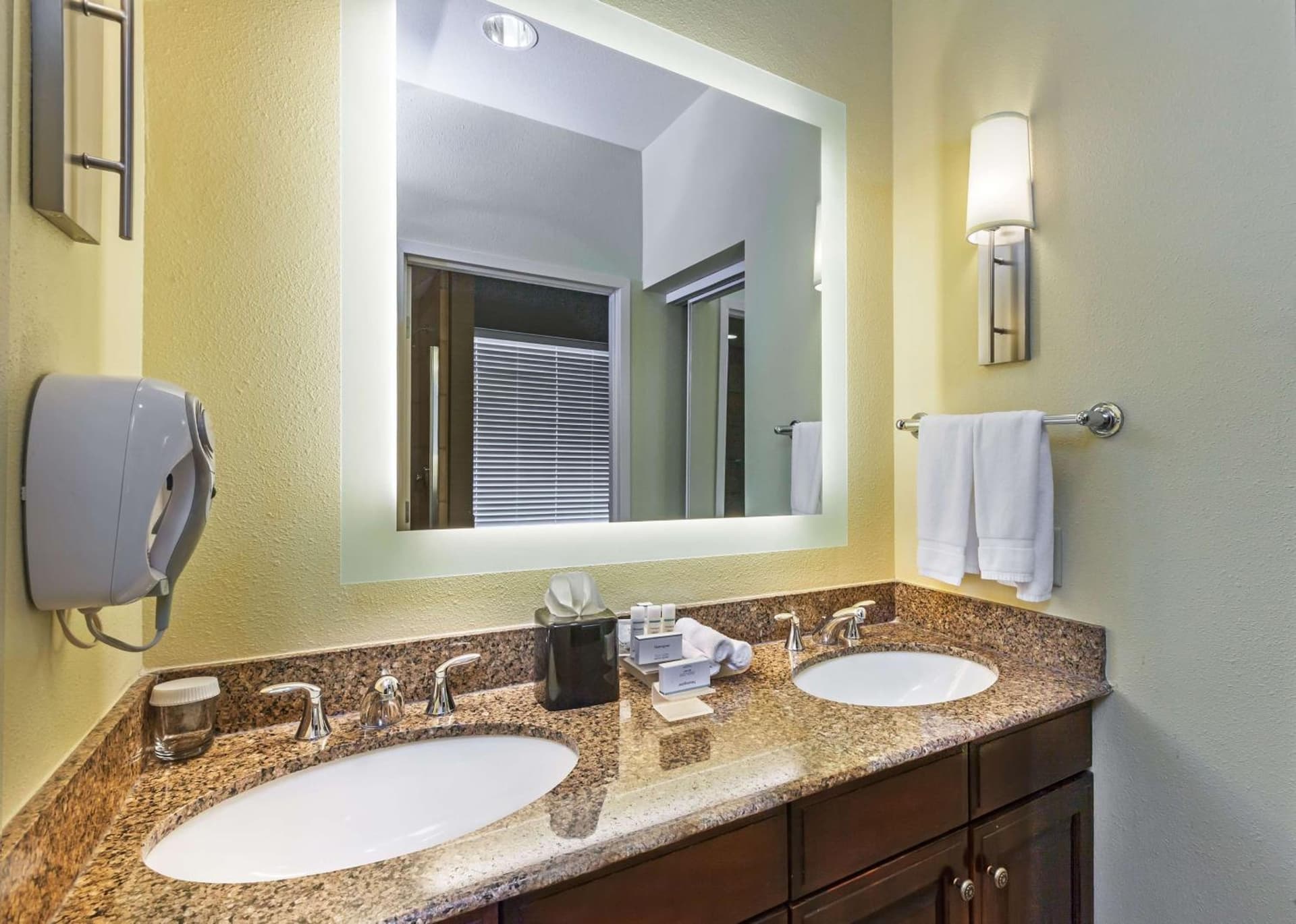 Homewood Suites Wichita Falls gallery photo in Wichita Falls, TX — image 14