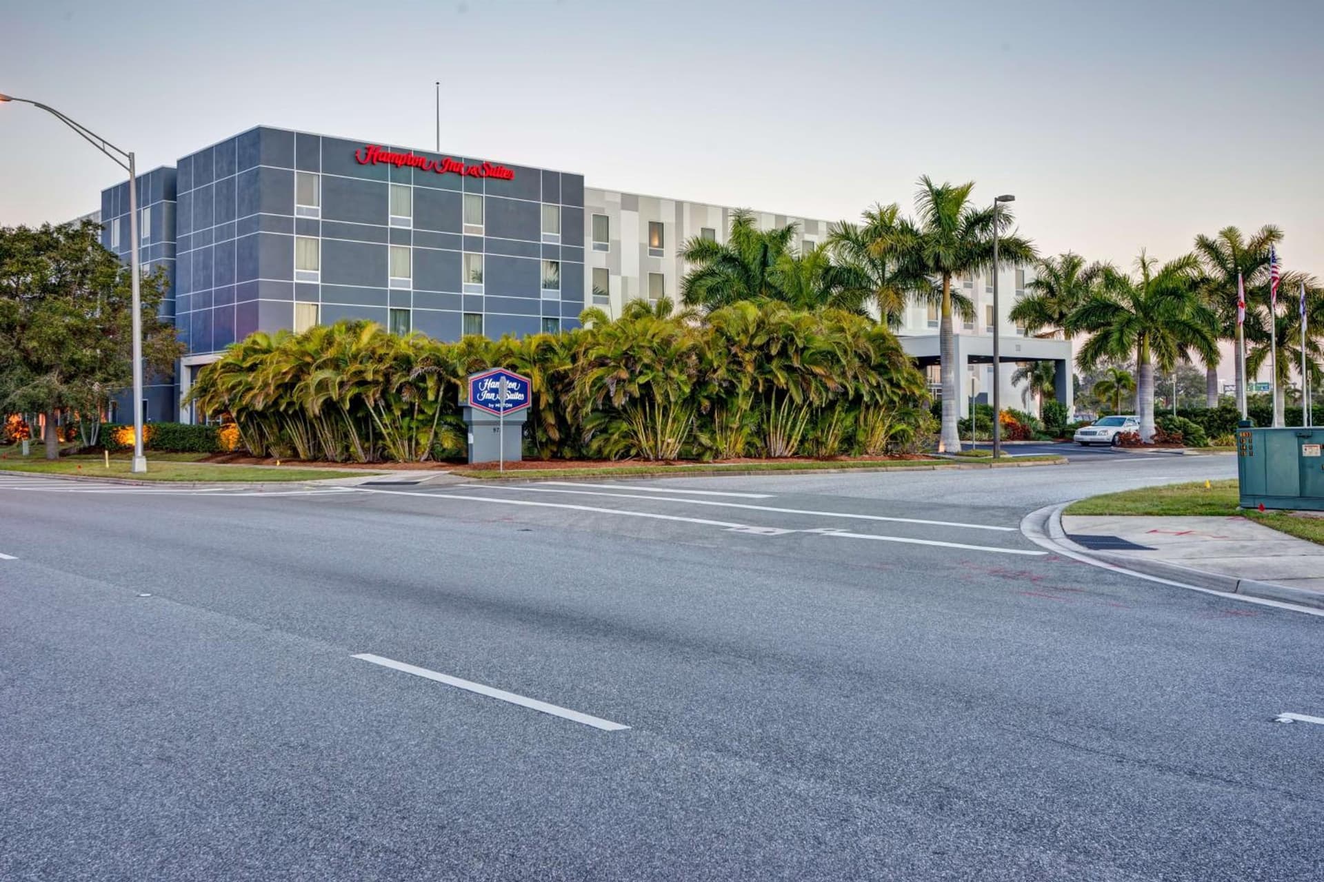 Hampton Inn & Suites Sarasota / Bradenton - Airport gallery photo in Sarasota, FL — image 104