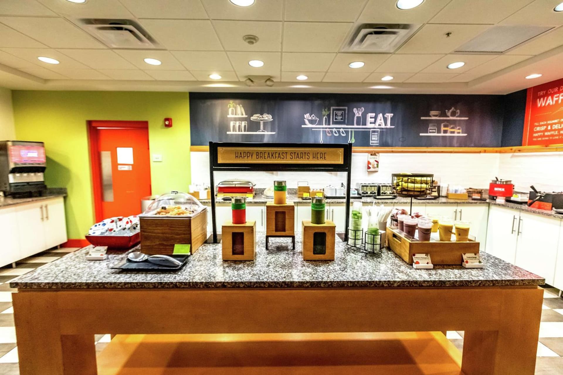 Hampton Inn & Suites Sarasota / Bradenton - Airport interior in Sarasota, FL — gallery photo 2