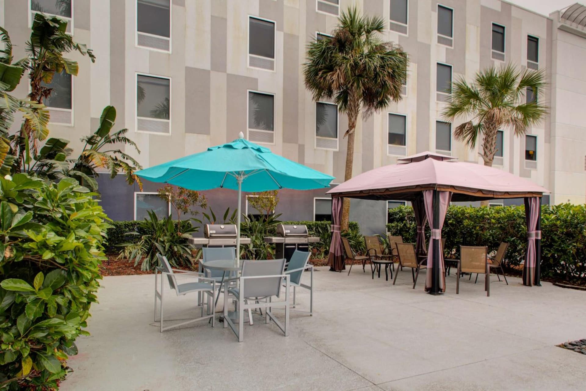 Hampton Inn & Suites Sarasota / Bradenton - Airport gallery photo in Sarasota, FL — image 92