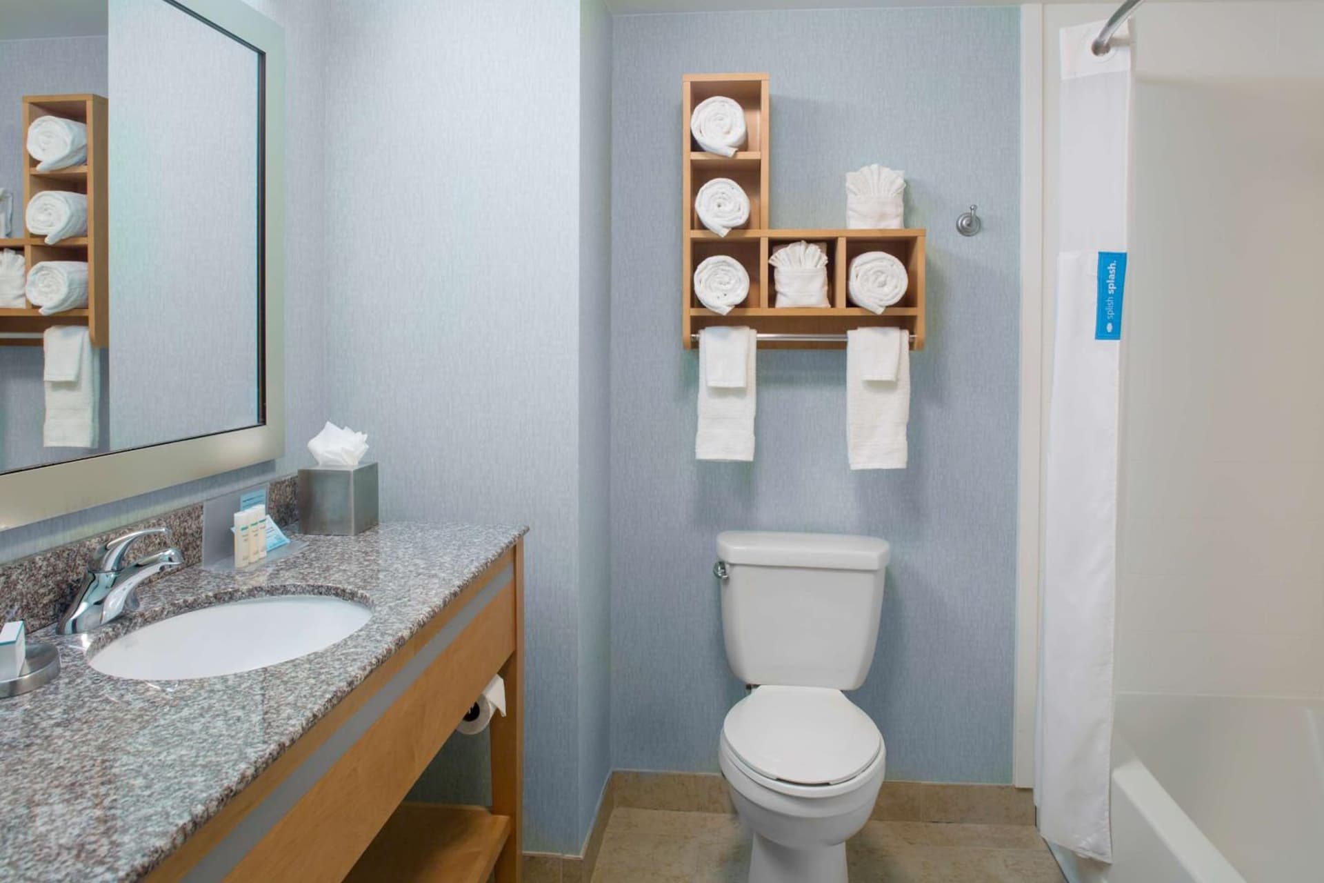 Hampton Inn & Suites Sarasota / Bradenton - Airport gallery photo in Sarasota, FL — image 98