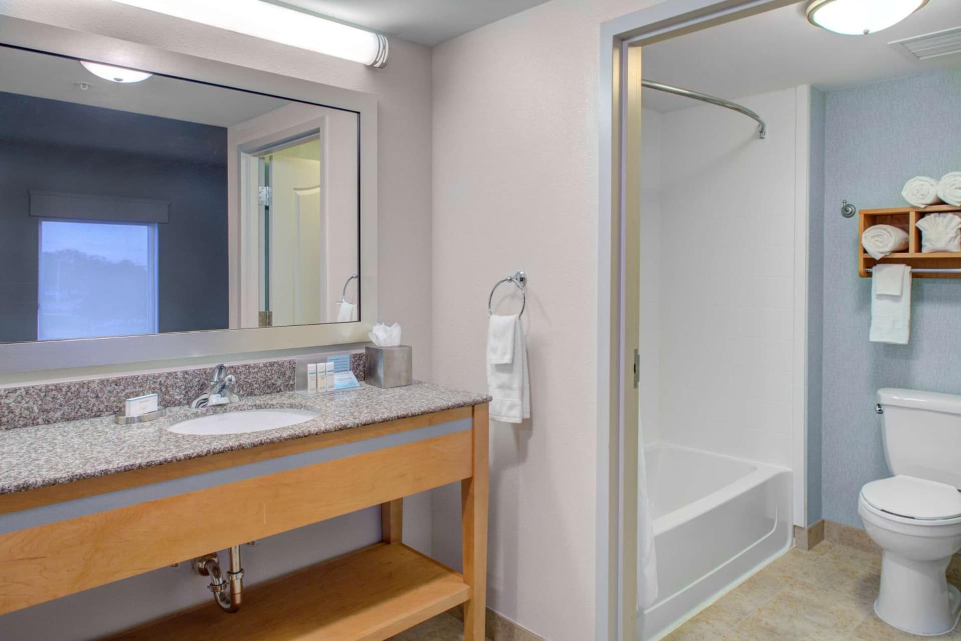 Hampton Inn & Suites Sarasota / Bradenton - Airport gallery photo in Sarasota, FL — image 62