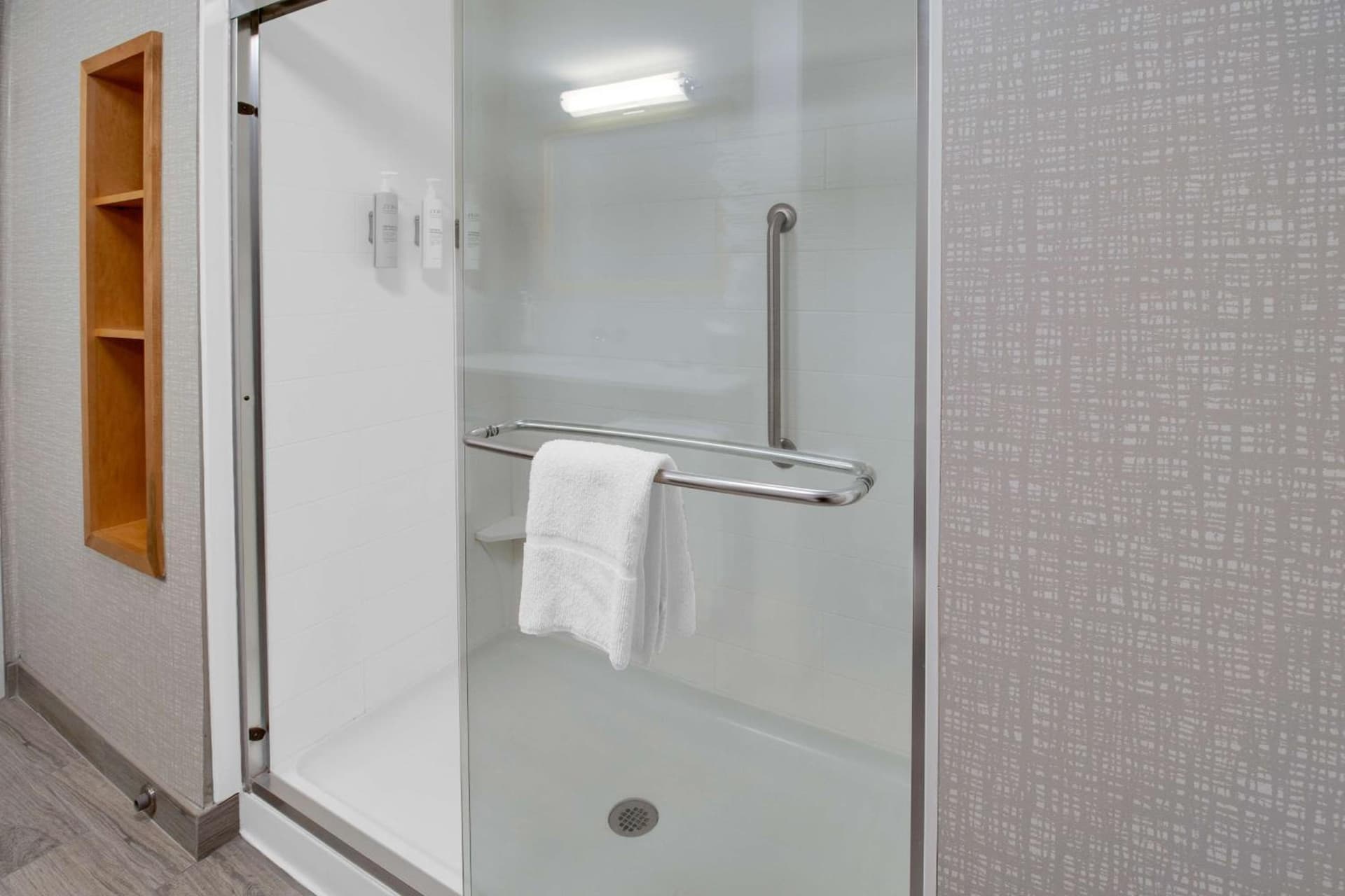 Hampton Inn & Suites Sarasota / Bradenton - Airport gallery photo in Sarasota, FL — image 25