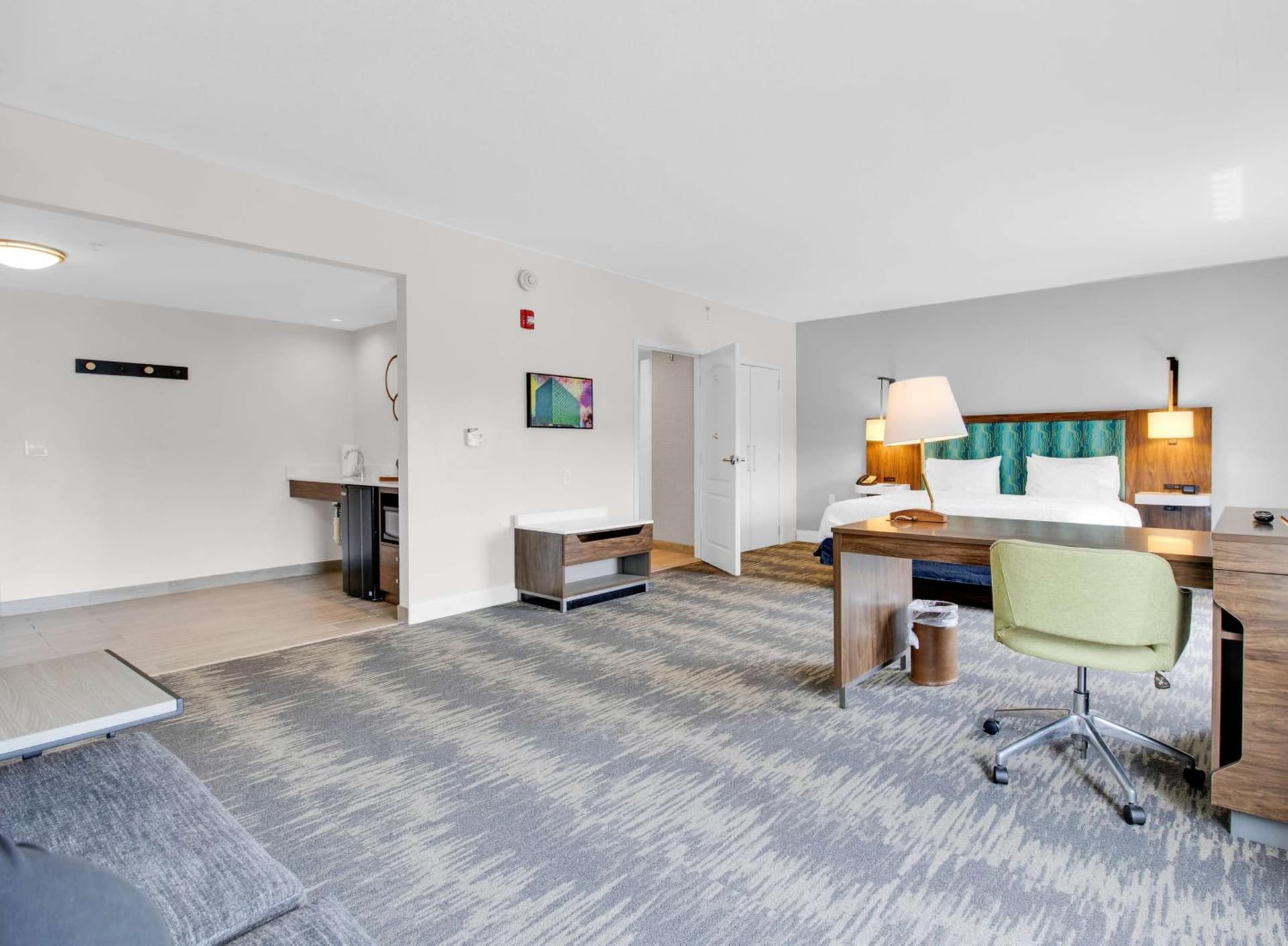 Hampton Inn & Suites Sarasota / Bradenton - Airport gallery photo in Sarasota, FL — image 12