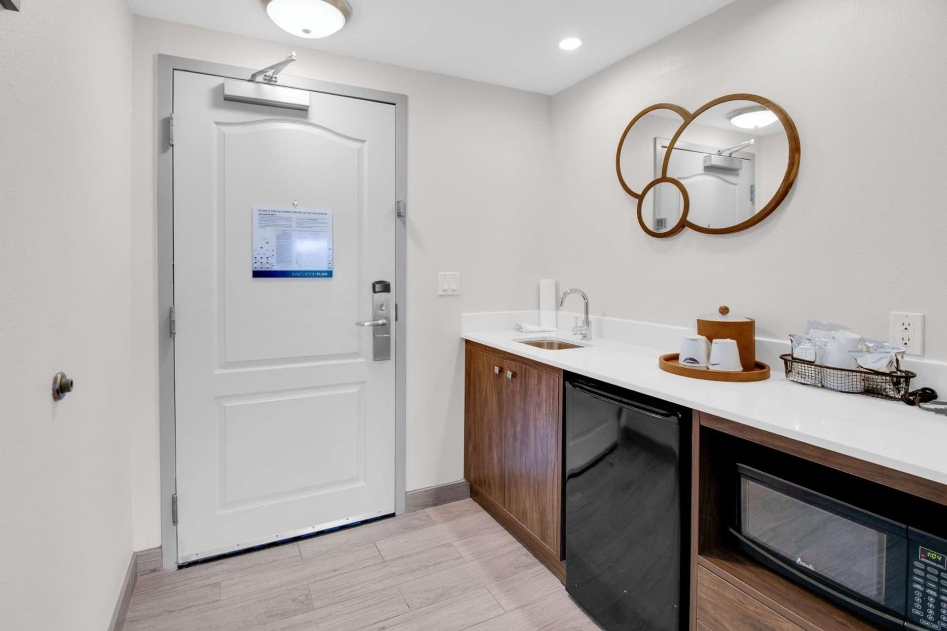 Hampton Inn & Suites Sarasota / Bradenton - Airport gallery photo in Sarasota, FL — image 99