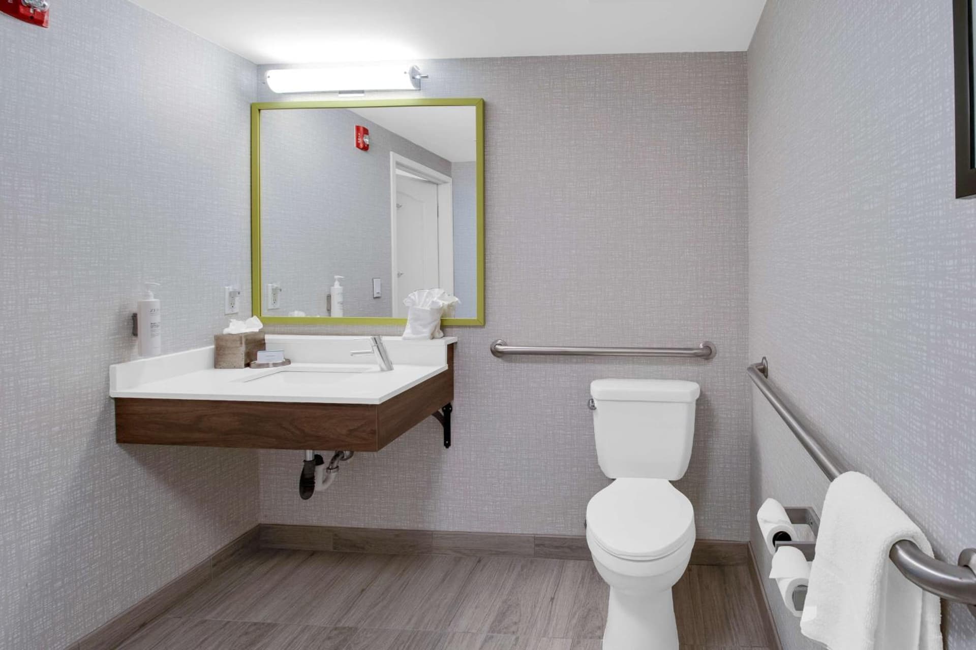 Hampton Inn & Suites Sarasota / Bradenton - Airport gallery photo in Sarasota, FL — image 58
