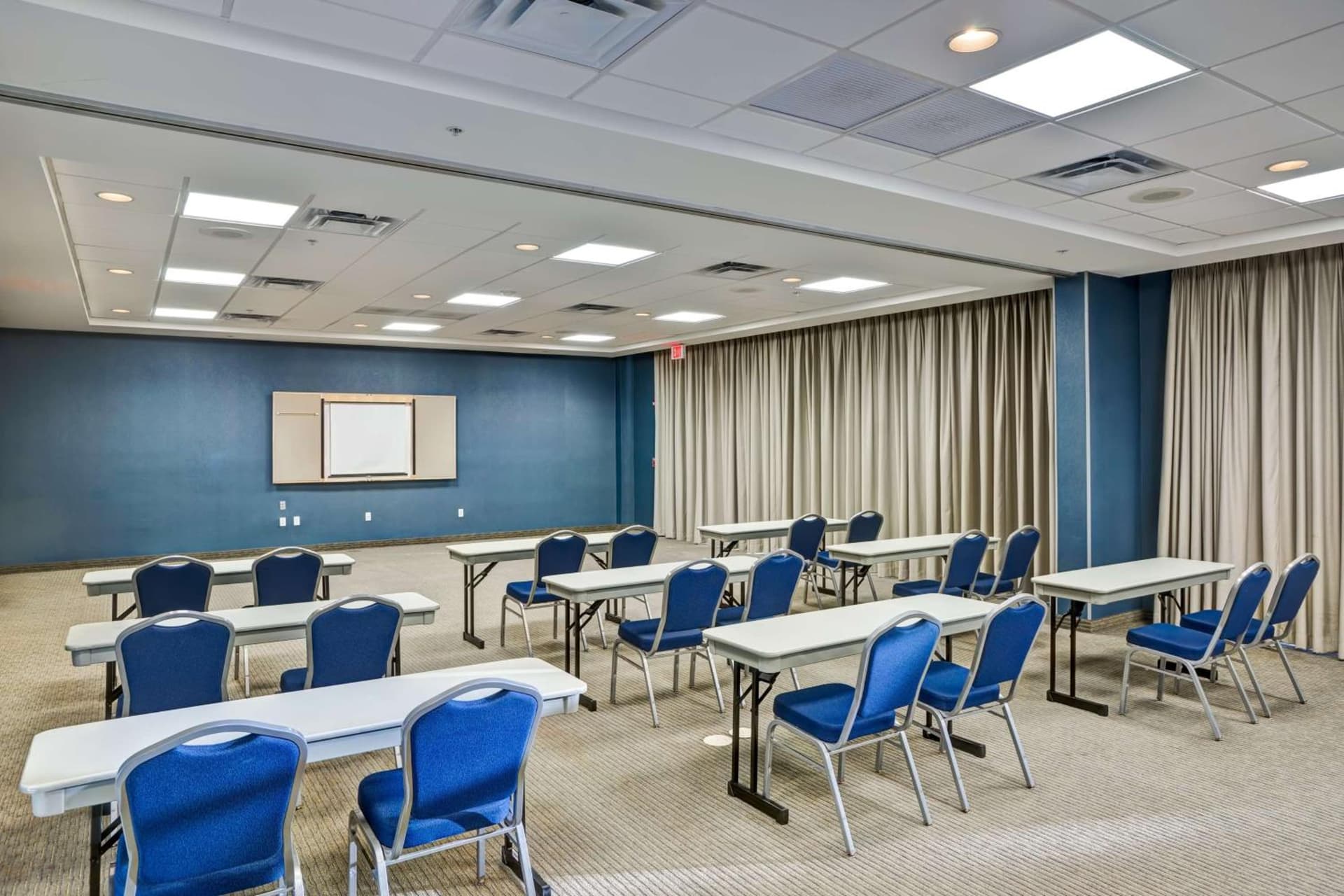 Hampton Inn & Suites Sarasota / Bradenton - Airport gallery photo in Sarasota, FL — image 43