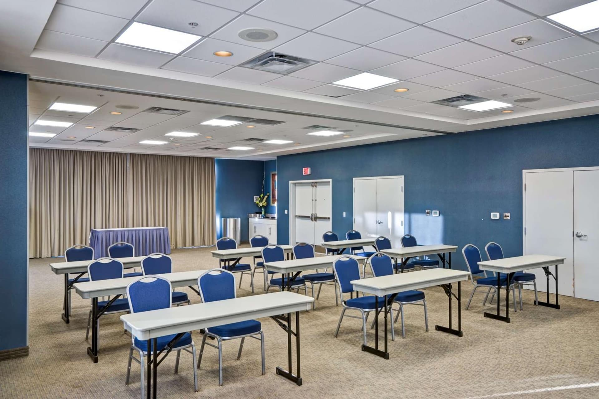 Hampton Inn & Suites Sarasota / Bradenton - Airport gallery photo in Sarasota, FL — image 93