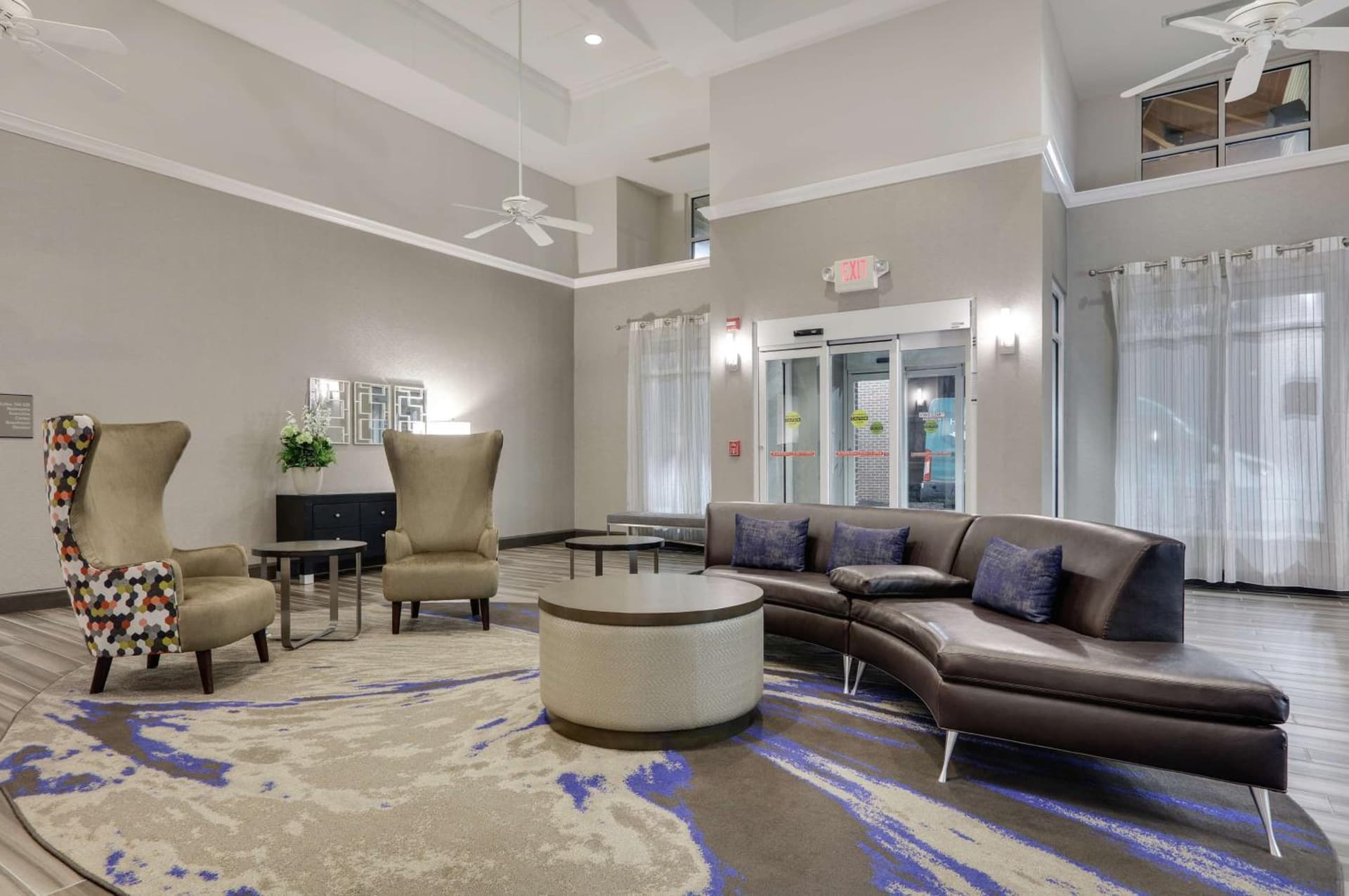 Homewood Suites by Hilton Saint Louis-Chesterfield interior in Chesterfield, MO — gallery photo 2