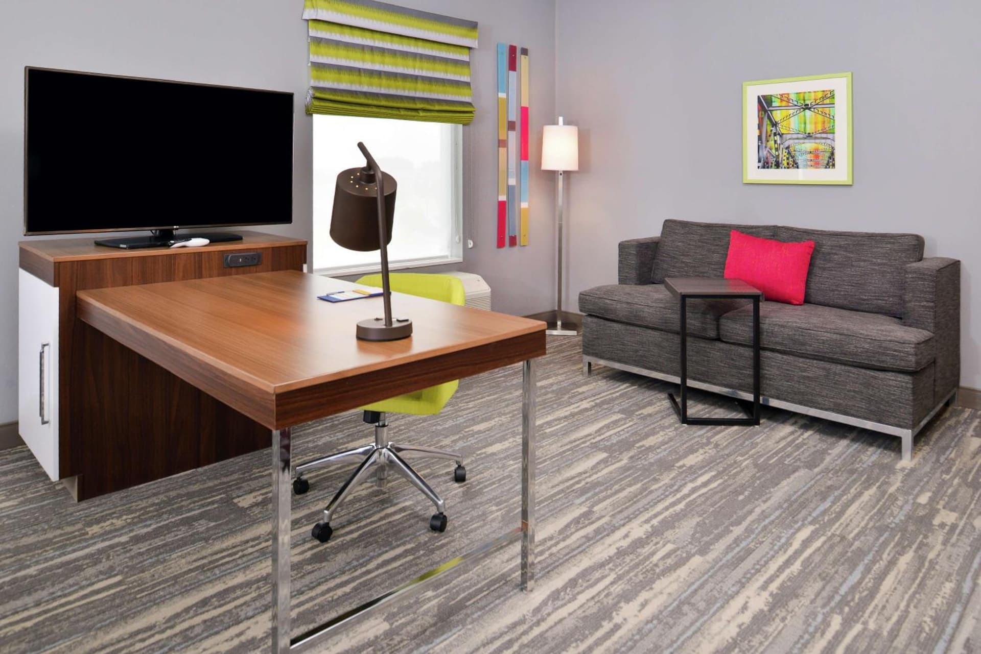 Hampton Inn & Suites Saint Paul Oakdale Woodbury gallery photo in Woodbury, MN — image 16