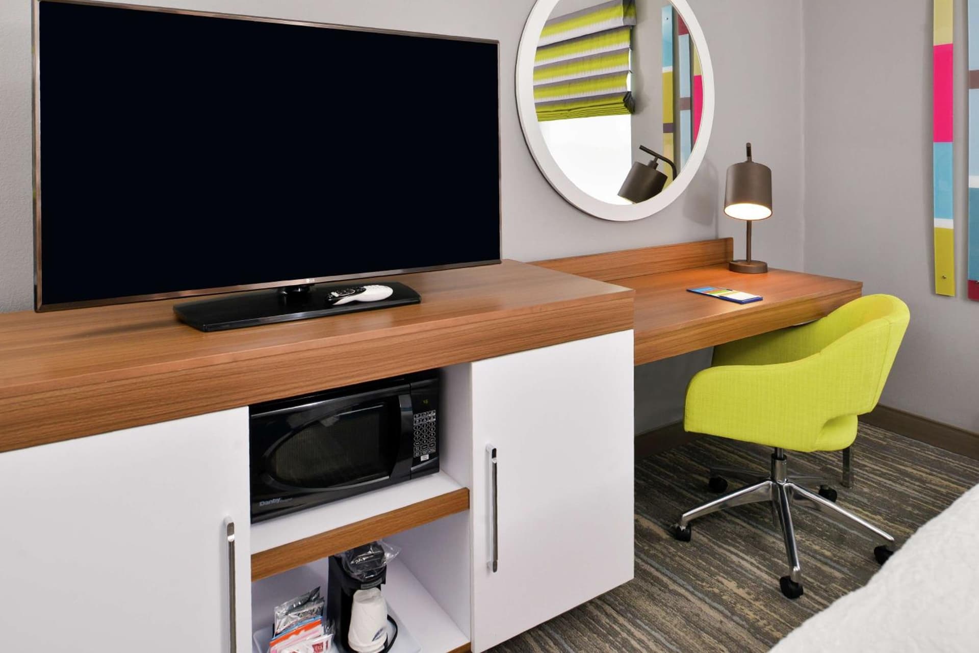 Hampton Inn & Suites Saint Paul Oakdale Woodbury gallery photo in Woodbury, MN — image 34