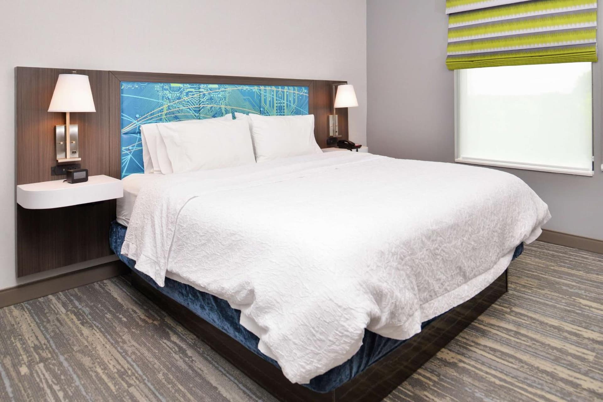 Hampton Inn & Suites Saint Paul Oakdale Woodbury gallery photo in Woodbury, MN — image 20