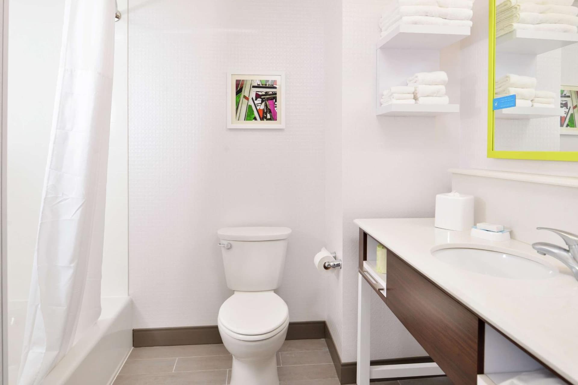 Hampton Inn & Suites Saint Paul Oakdale Woodbury gallery photo in Woodbury, MN — image 8
