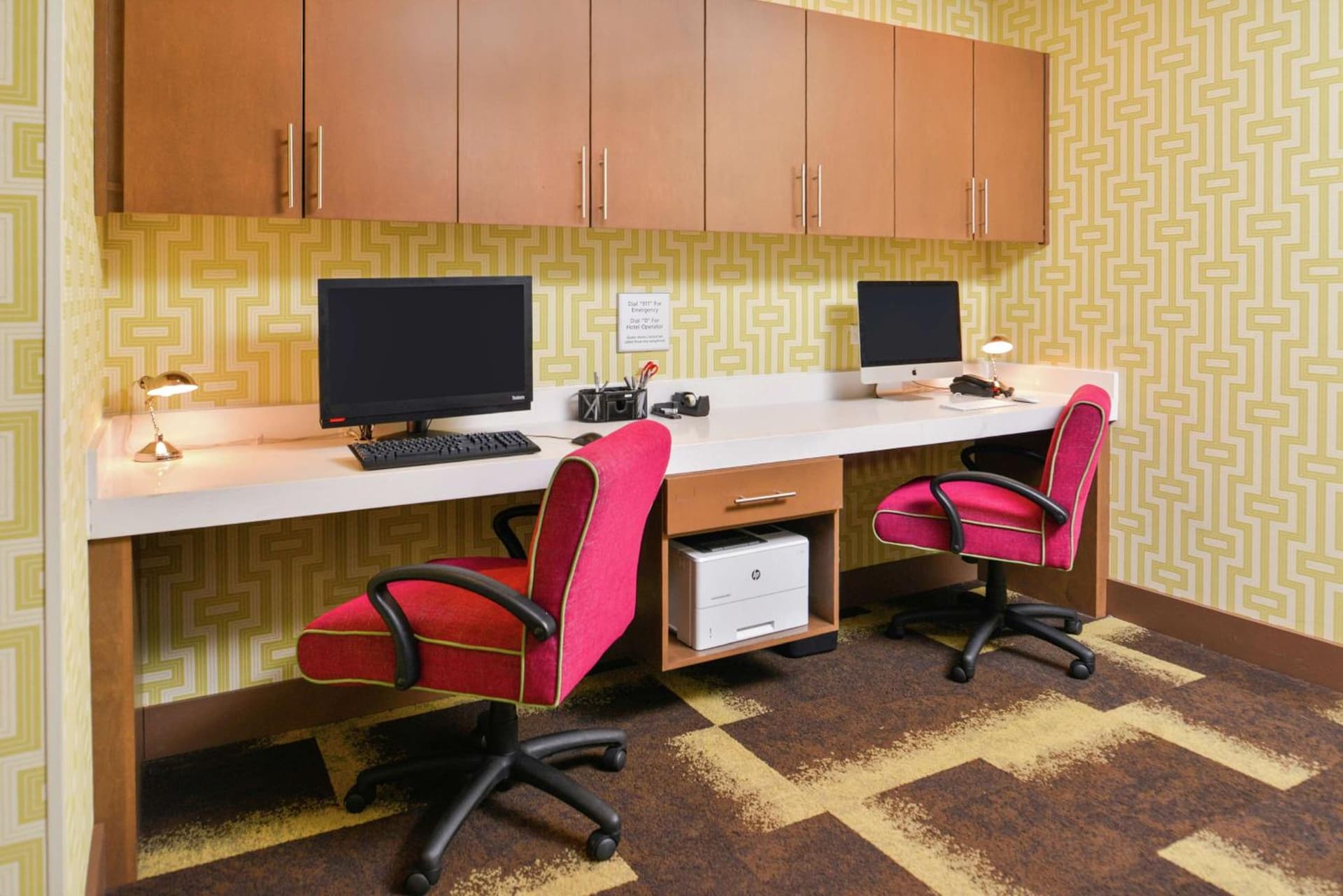 Hampton Inn & Suites Saint Paul Oakdale Woodbury gallery photo in Woodbury, MN — image 41
