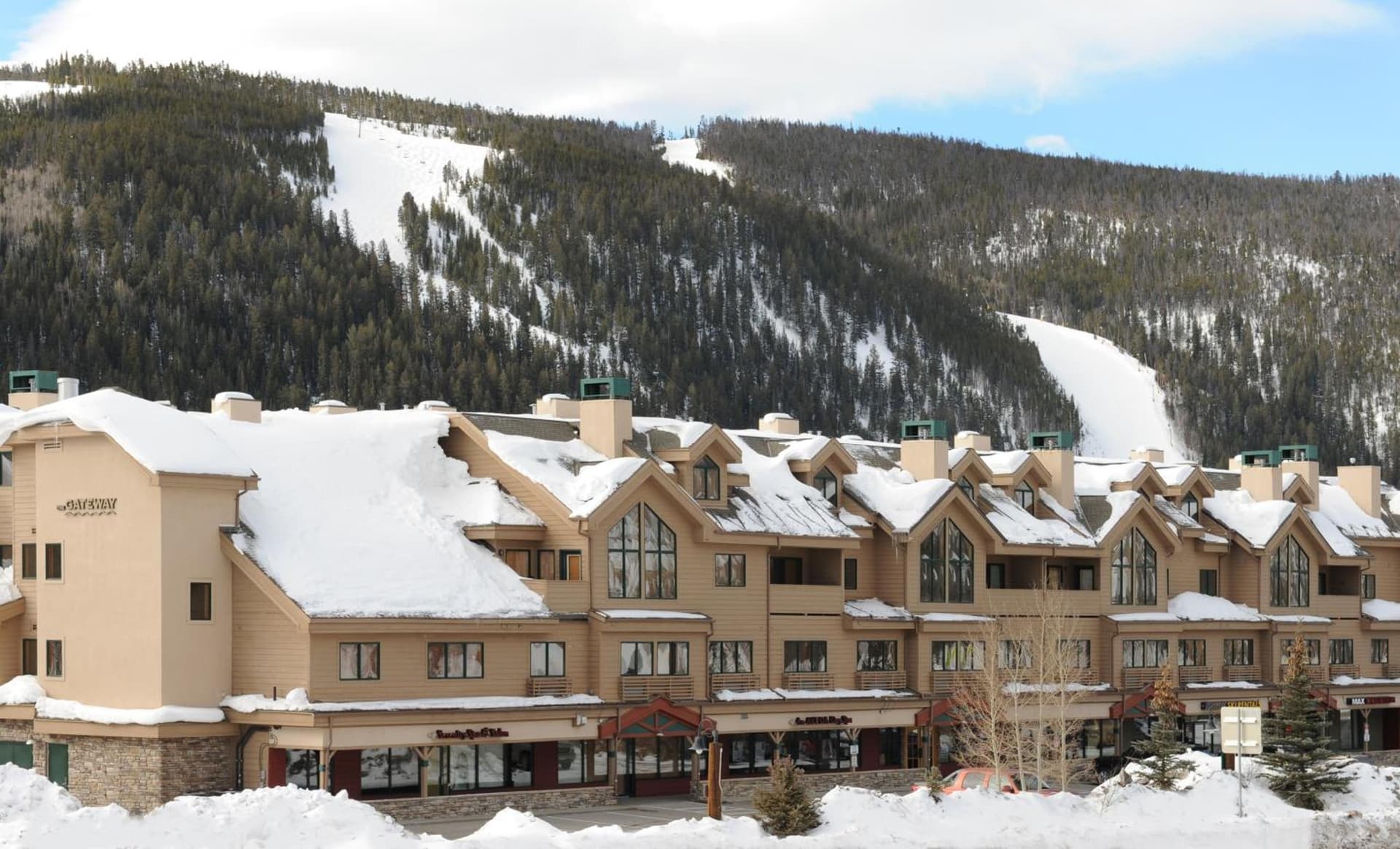 Gateway Mountain Lodge, A Vail Resorts Property featured exterior or lobby in Keystone, CO — similar hotel