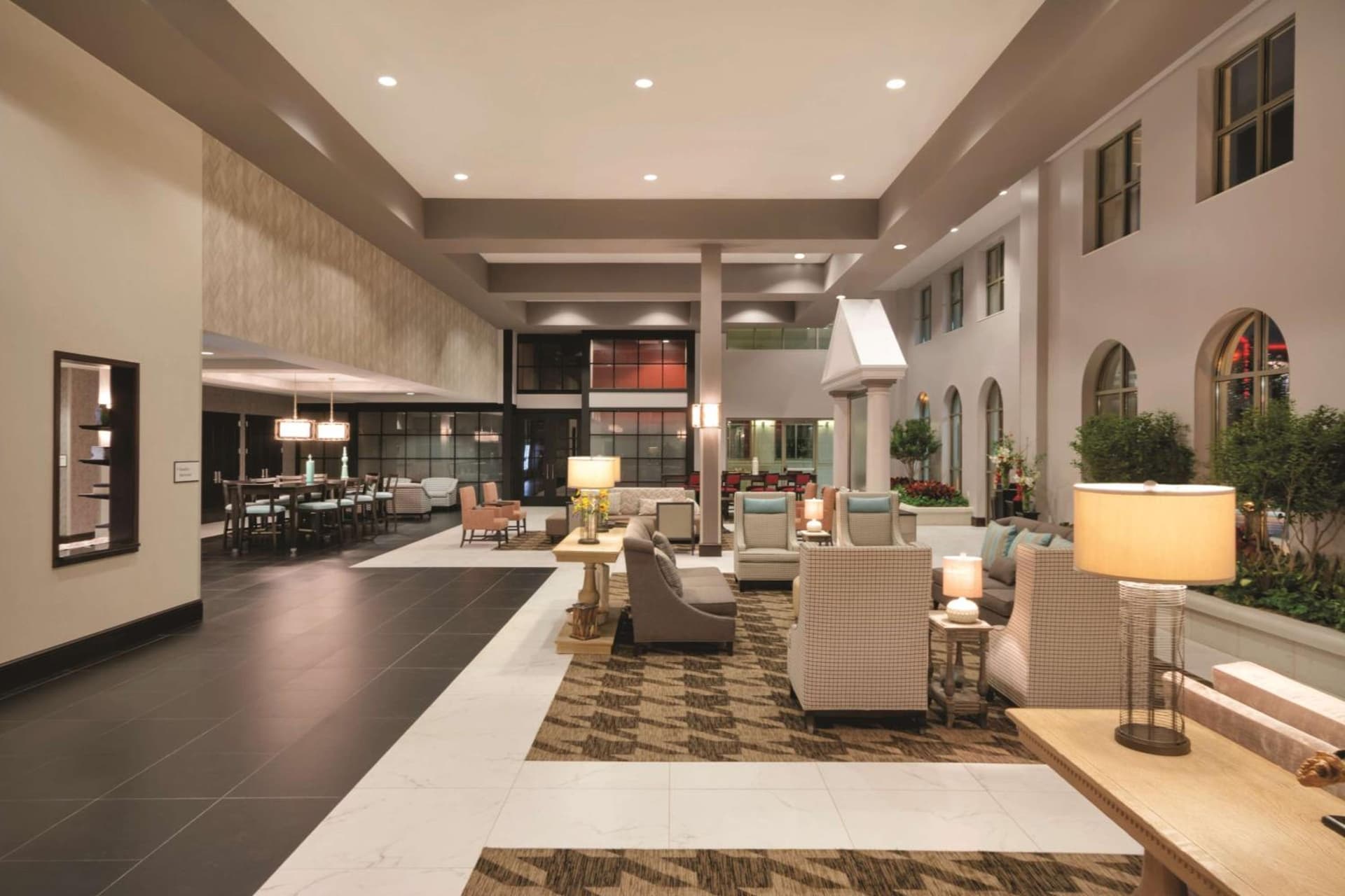 Embassy Suites by Hilton Tuscaloosa Alabama Downtown gallery photo in Tuscaloosa, AL — image 16