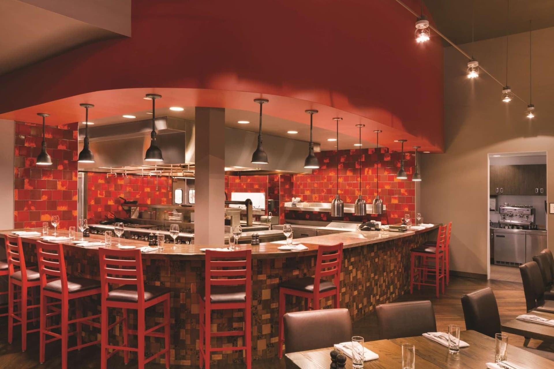 Embassy Suites by Hilton Tuscaloosa Alabama Downtown interior in Tuscaloosa, AL — gallery photo 2