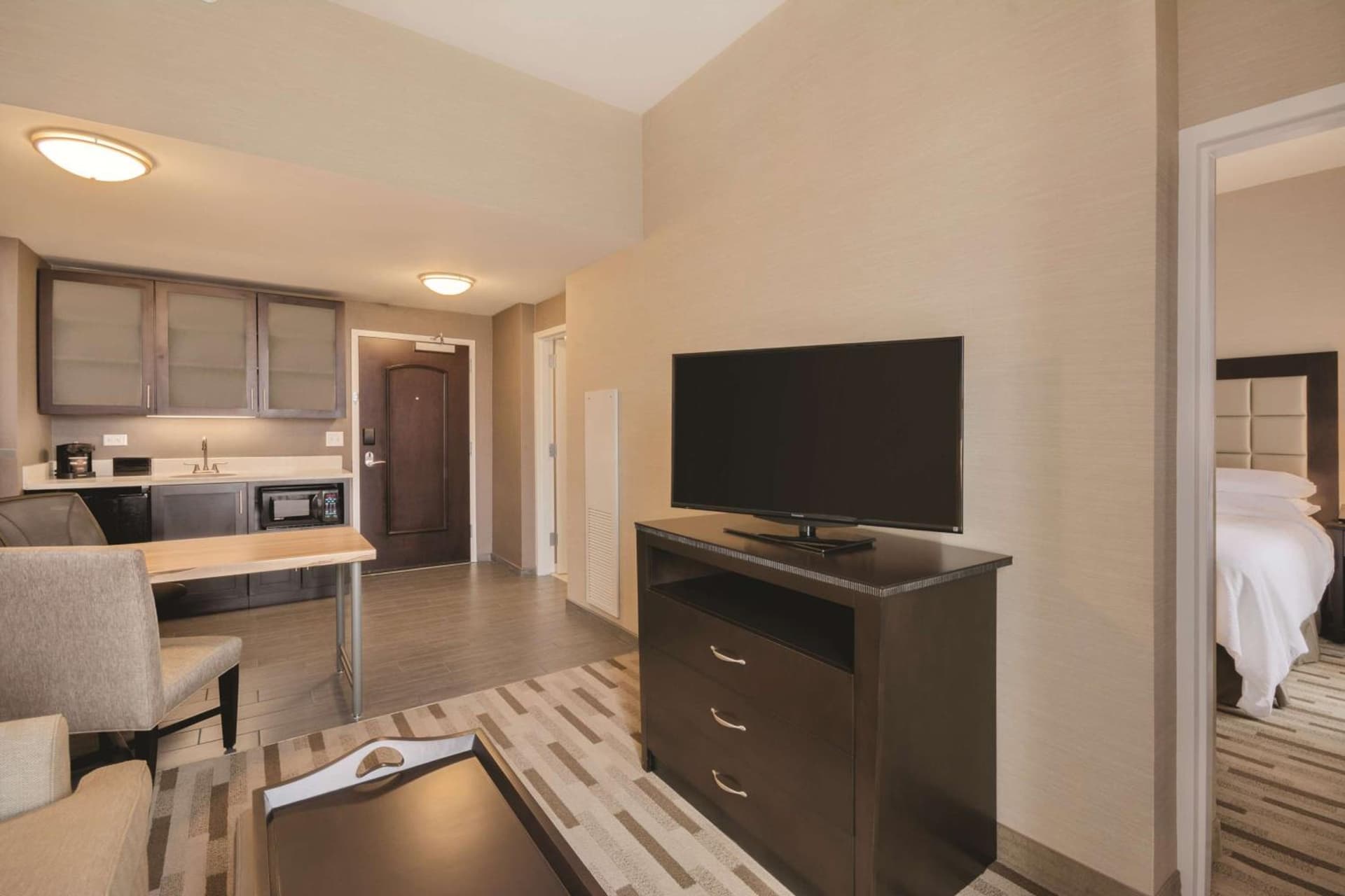 Embassy Suites by Hilton Tuscaloosa Alabama Downtown gallery photo in Tuscaloosa, AL — image 37