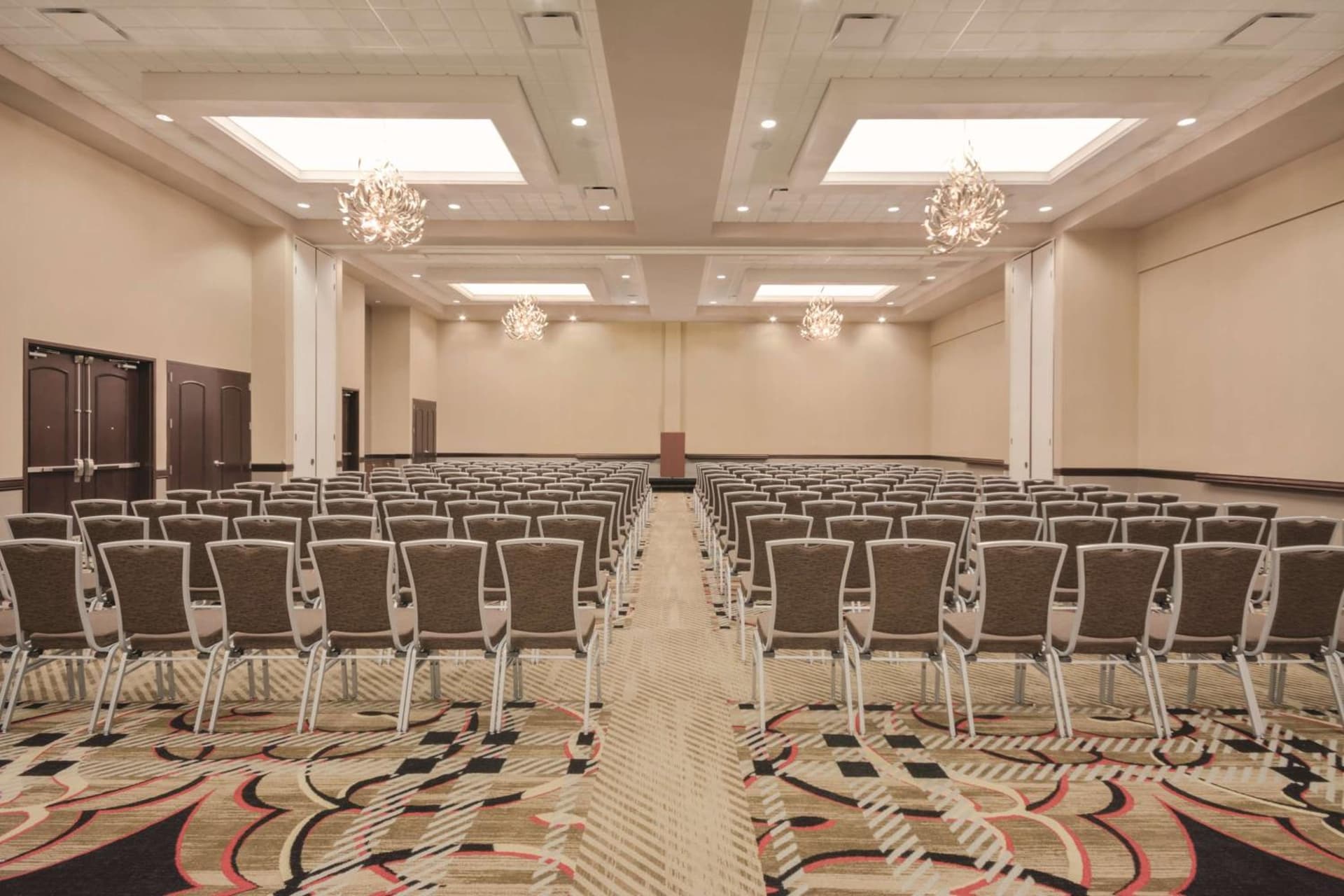 Embassy Suites by Hilton Tuscaloosa Alabama Downtown gallery photo in Tuscaloosa, AL — image 30