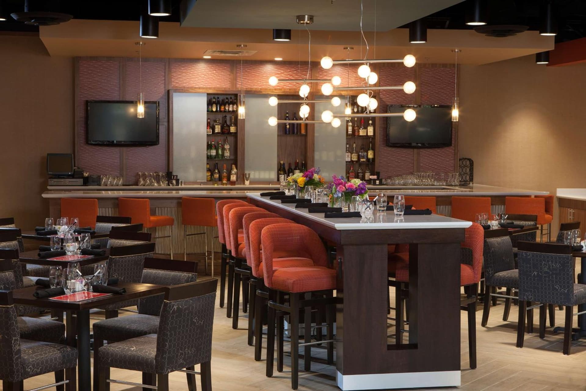 DoubleTree by Hilton Johnson City gallery photo in Johnson City, TN — image 4