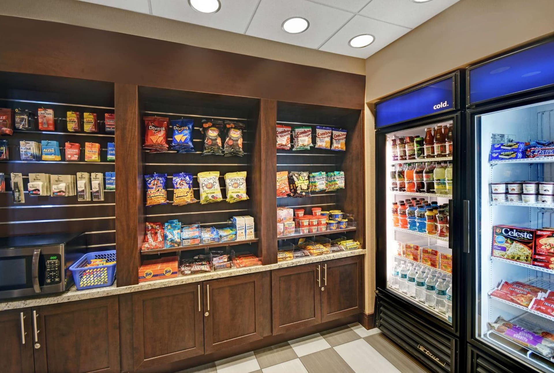 Hampton Inn and Suites Robbinsville gallery photo in Robbinsville, NJ — image 12