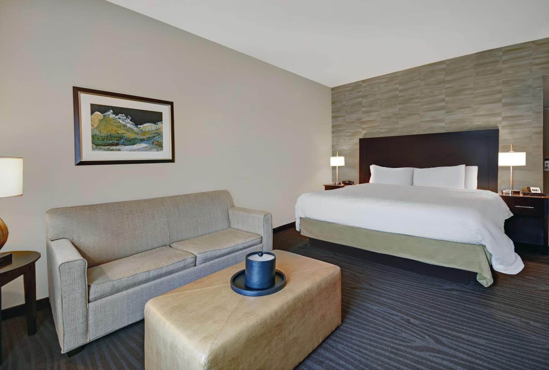 Hampton Inn and Suites Robbinsville gallery photo in Robbinsville, NJ — image 35