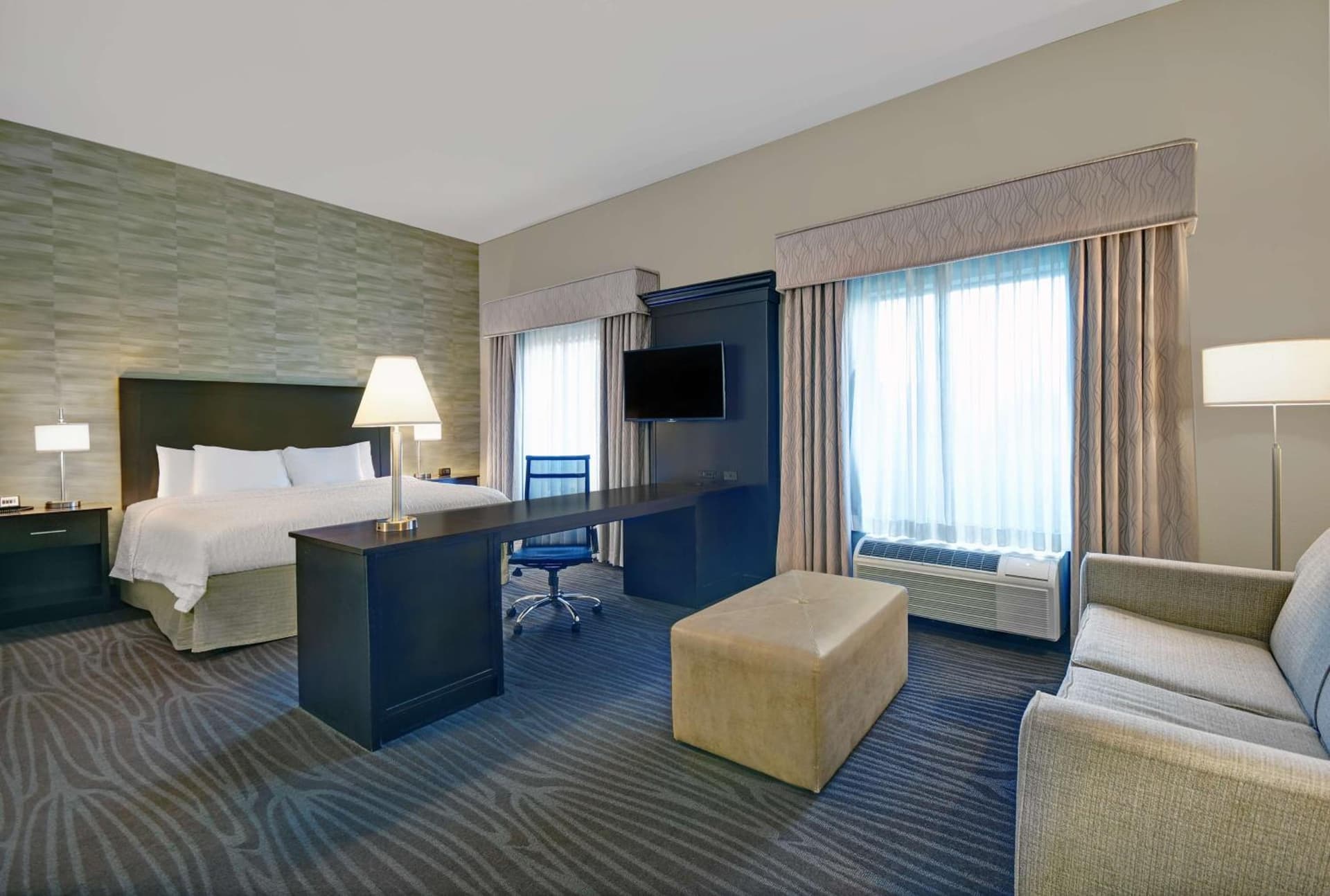 Hampton Inn and Suites Robbinsville gallery photo in Robbinsville, NJ — image 32