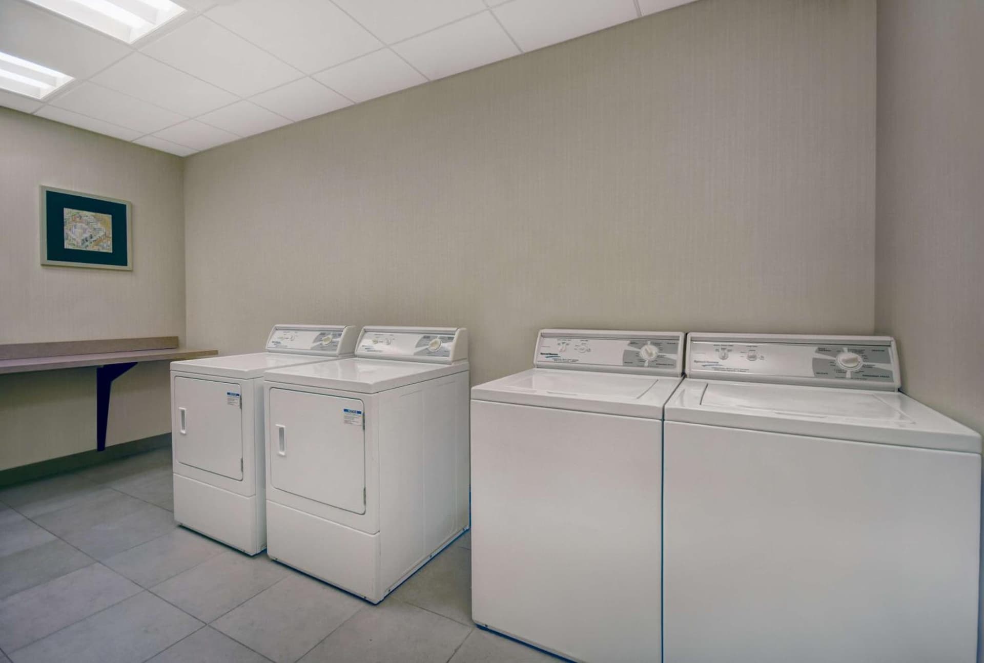 Hampton Inn and Suites Robbinsville gallery photo in Robbinsville, NJ — image 7