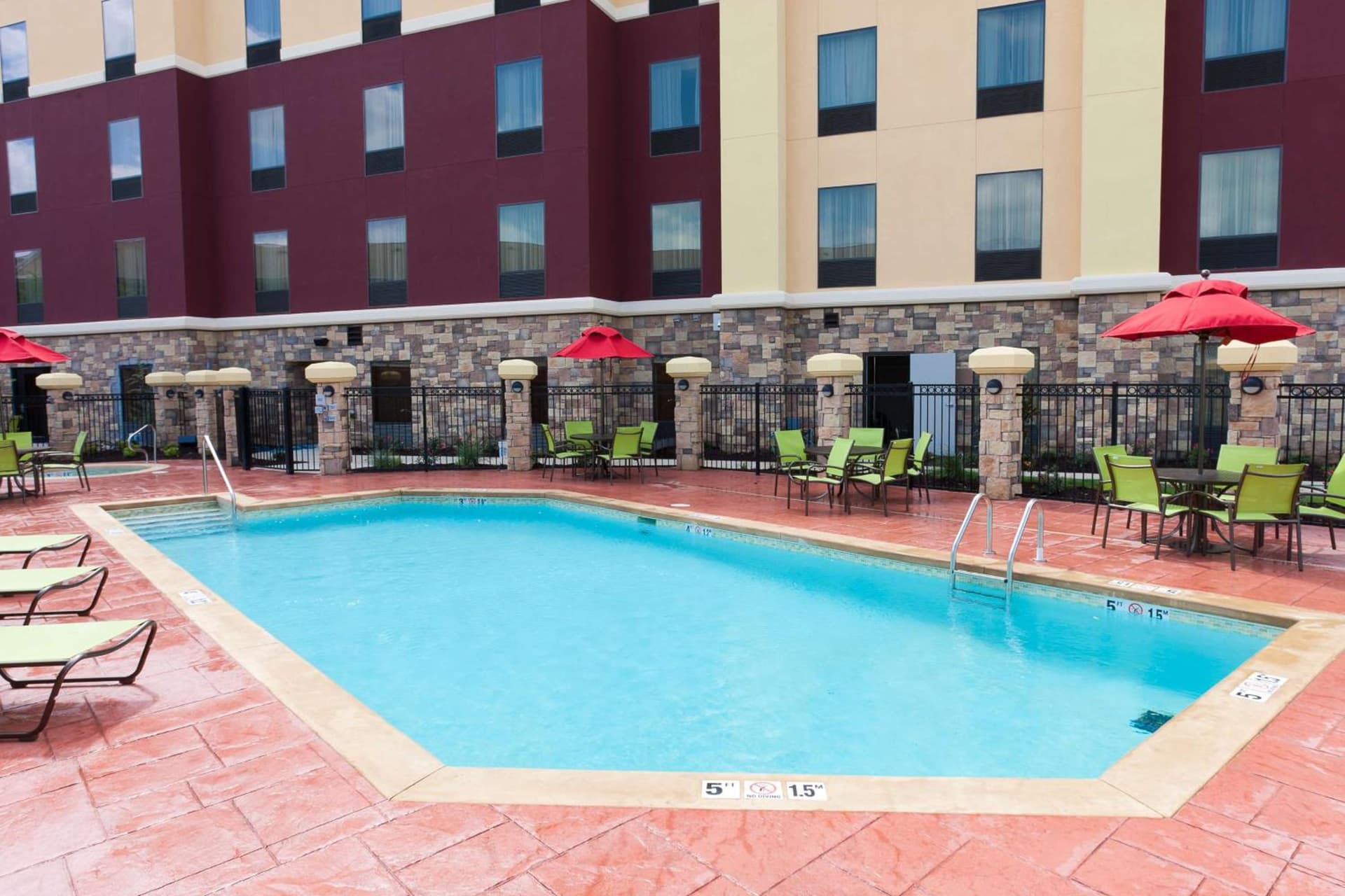 Hampton Inn and Suites Tulsa Central gallery photo in Tulsa, OK — image 5