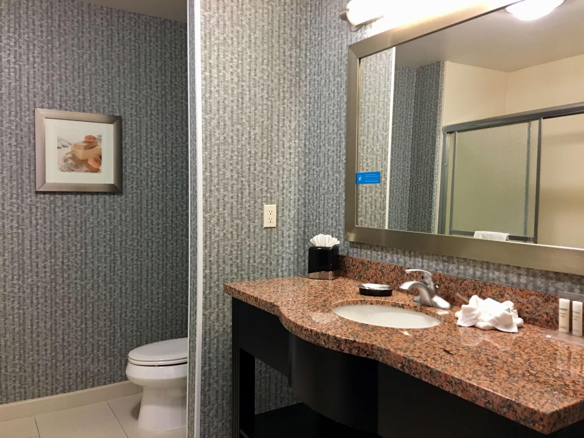 Hampton Inn and Suites Tulsa Central gallery photo in Tulsa, OK — image 30