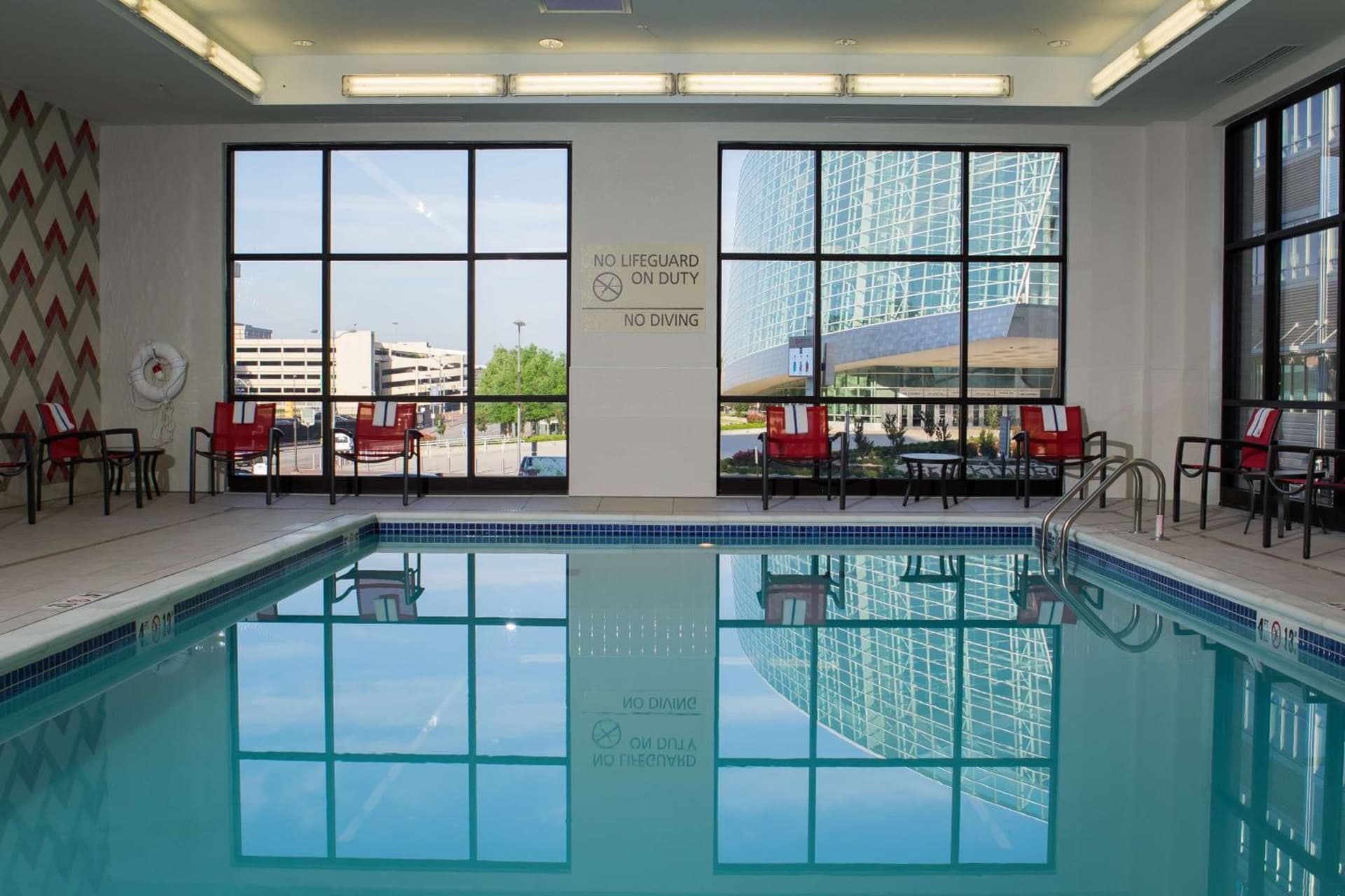 Hampton Inn & Suites Tulsa Downtown, Ok interior in Tulsa, OK — gallery photo 2