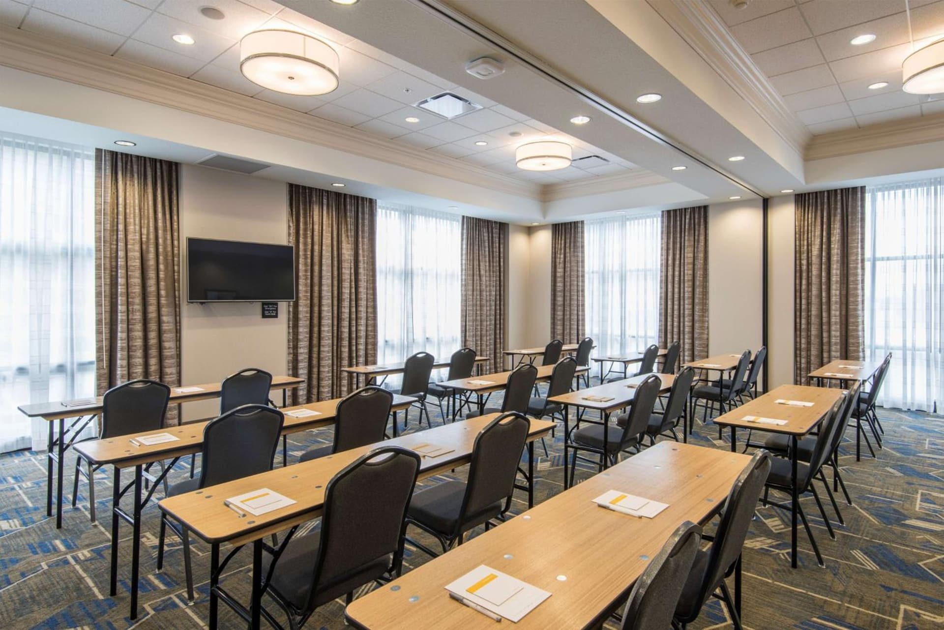 Hampton Inn & Suites Tulsa Downtown, Ok gallery photo in Tulsa, OK — image 5