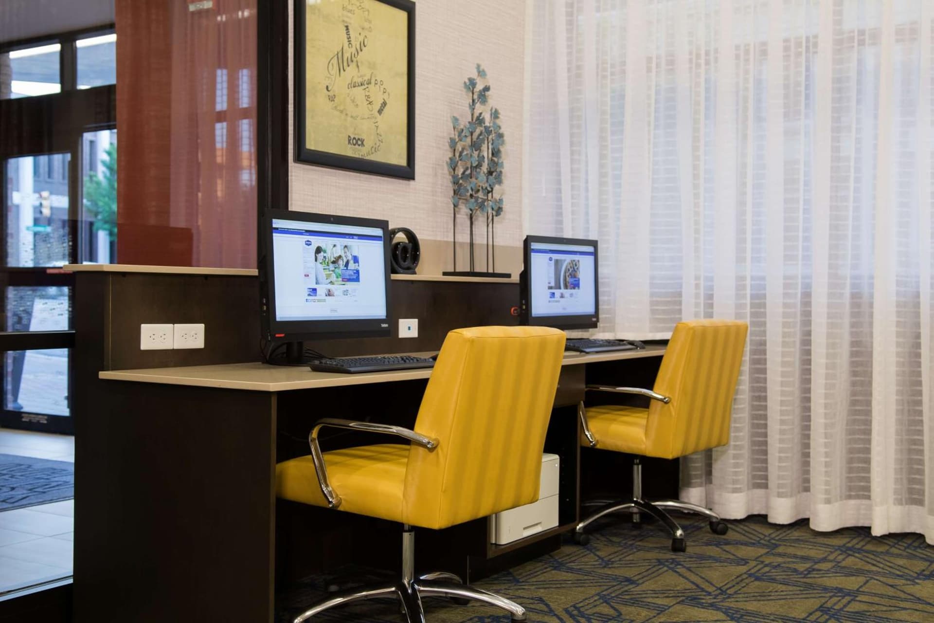Hampton Inn & Suites Tulsa Downtown, Ok gallery photo in Tulsa, OK — image 7