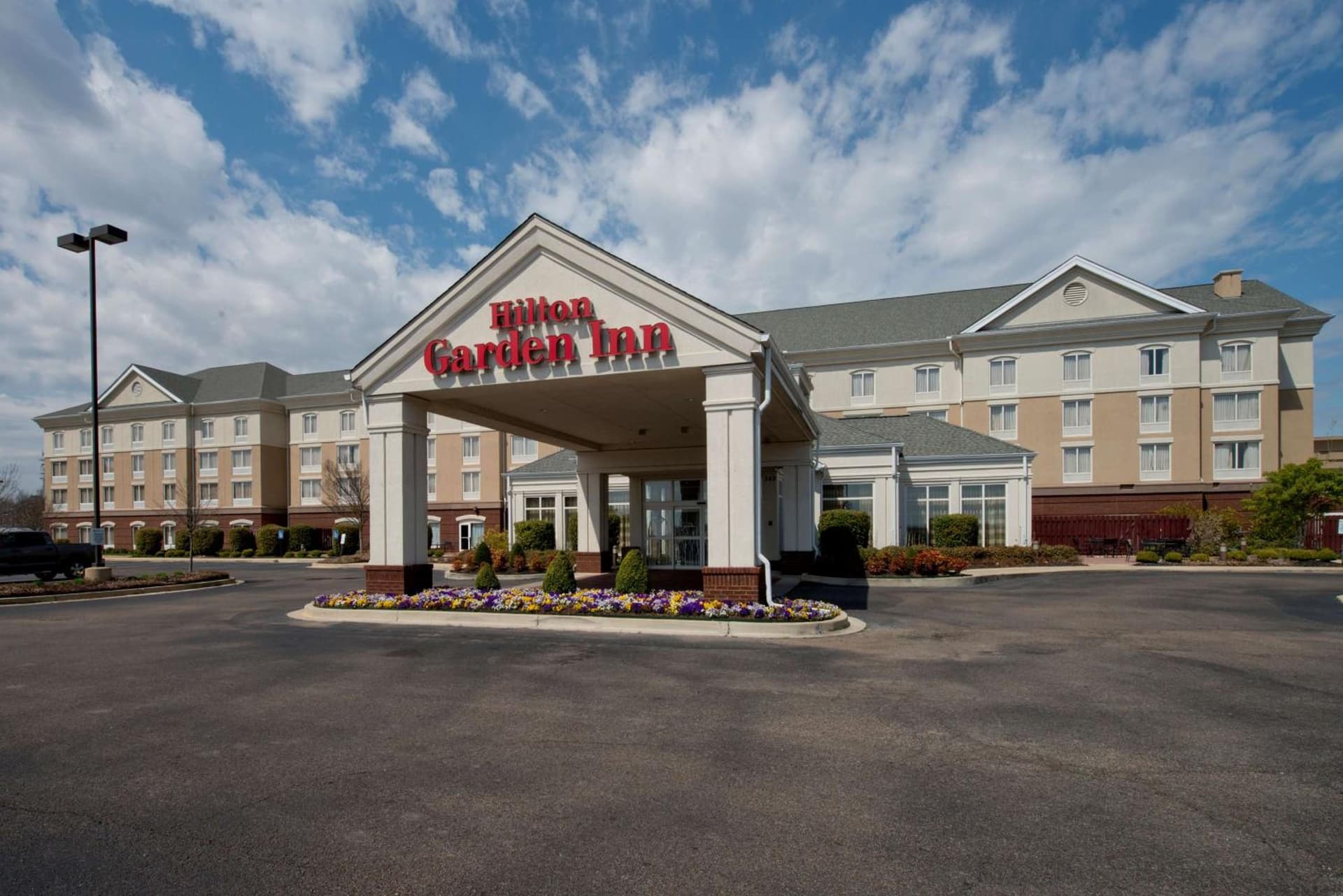Hilton Garden Inn Tupelo featured exterior or lobby in Tupelo, MS — similar hotel