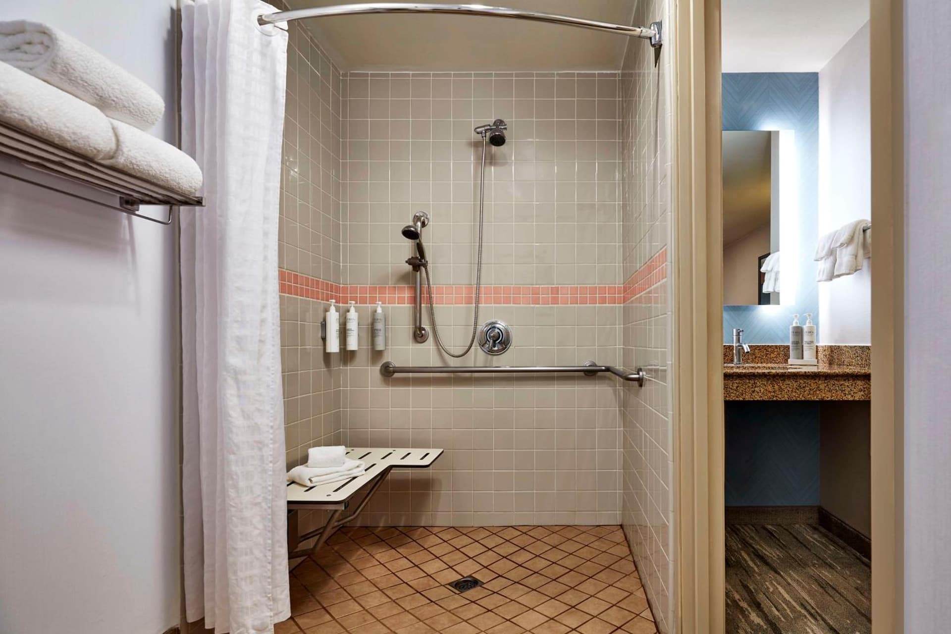 Hilton Garden Inn Valencia Six Flags gallery photo in Valencia, CA — image 12