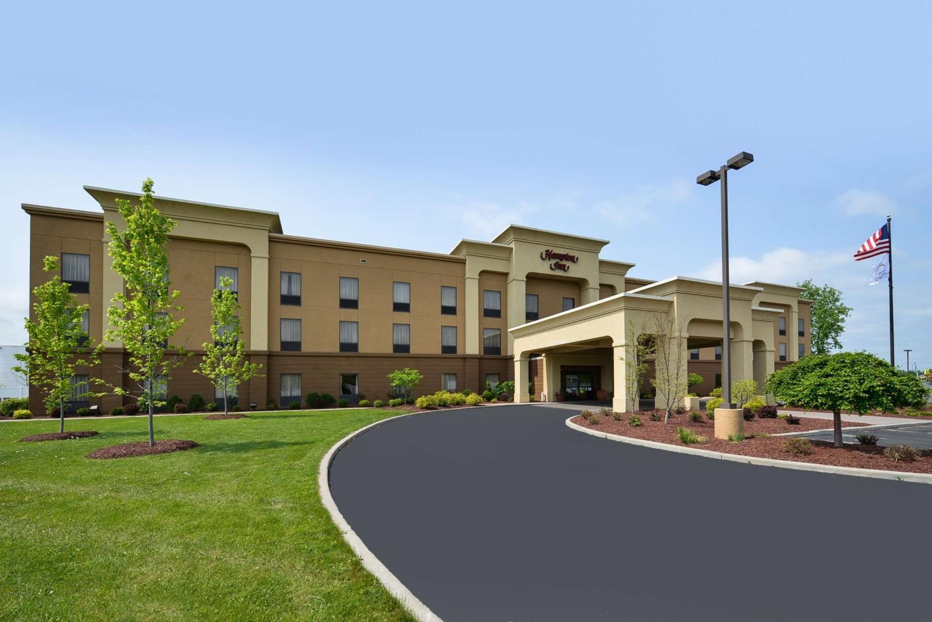 Hampton Inn Utica featured exterior or lobby in Utica, NY — similar hotel